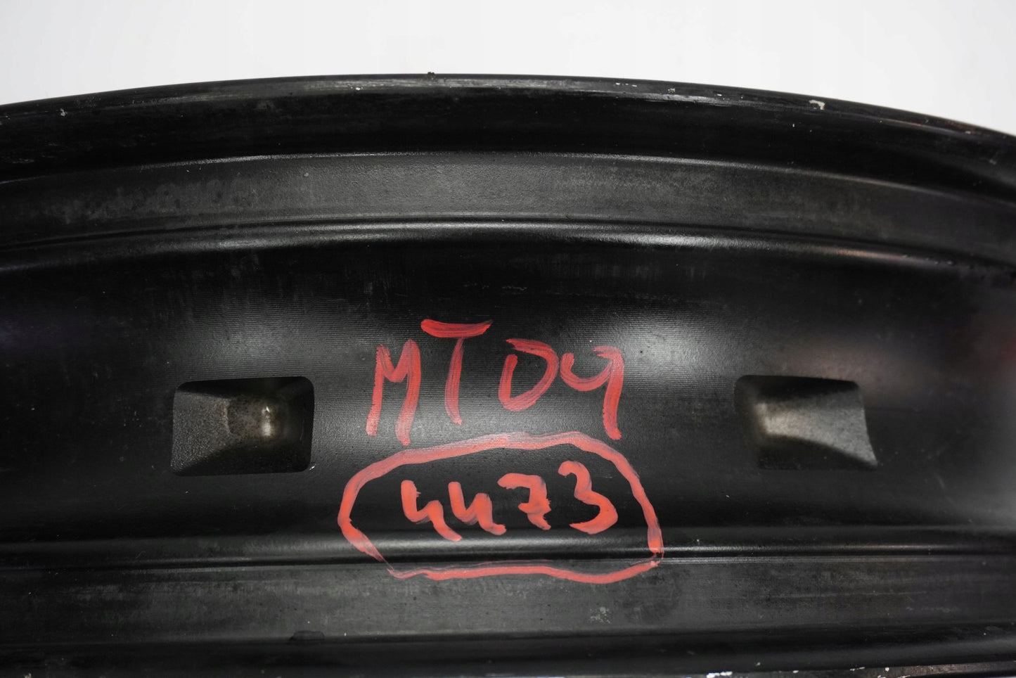 YAMAHA MT-09 13-16 Felge vorne Wheel Vorderrad 4