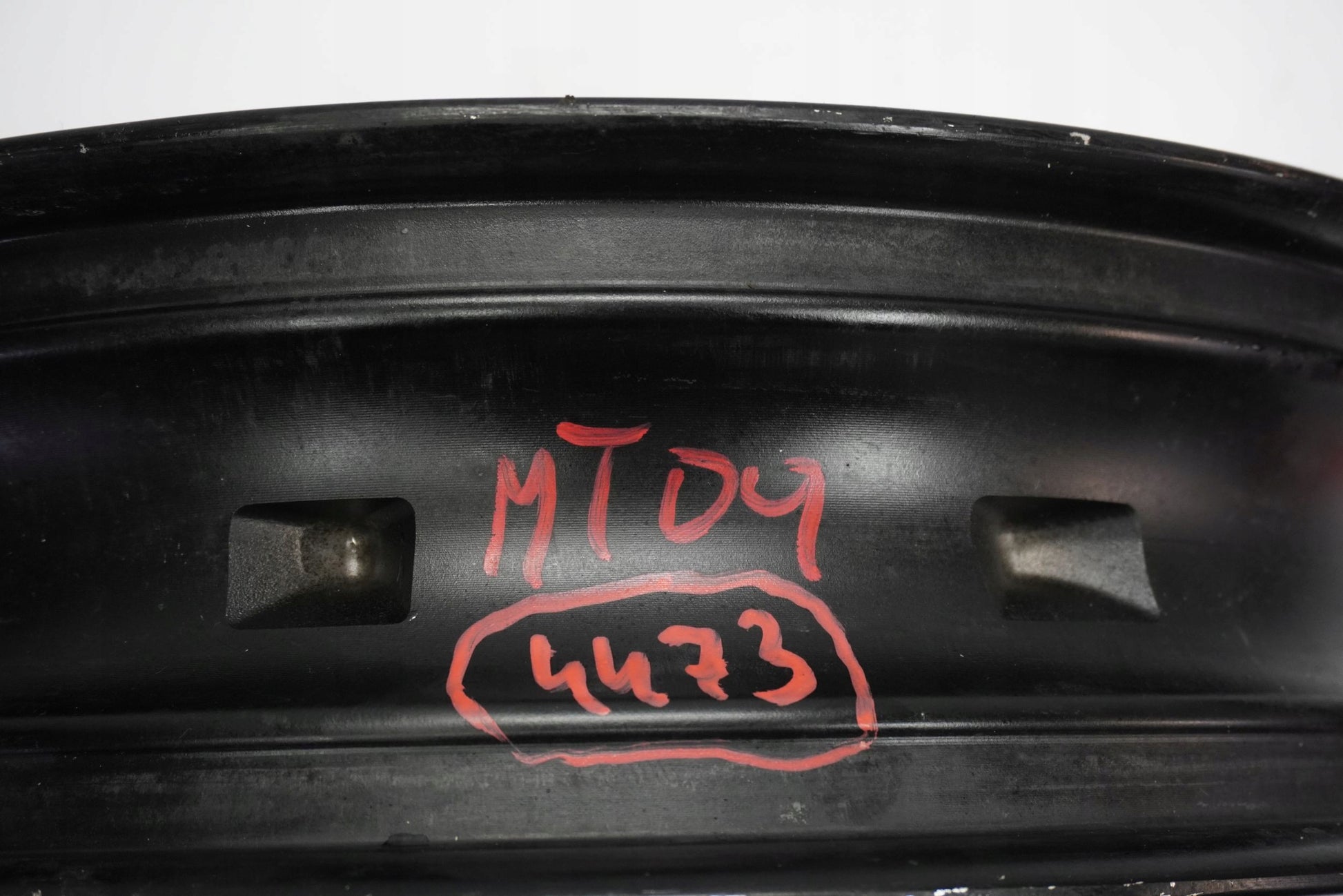 YAMAHA MT-09 13-16 Felge vorne Wheel Vorderrad 4