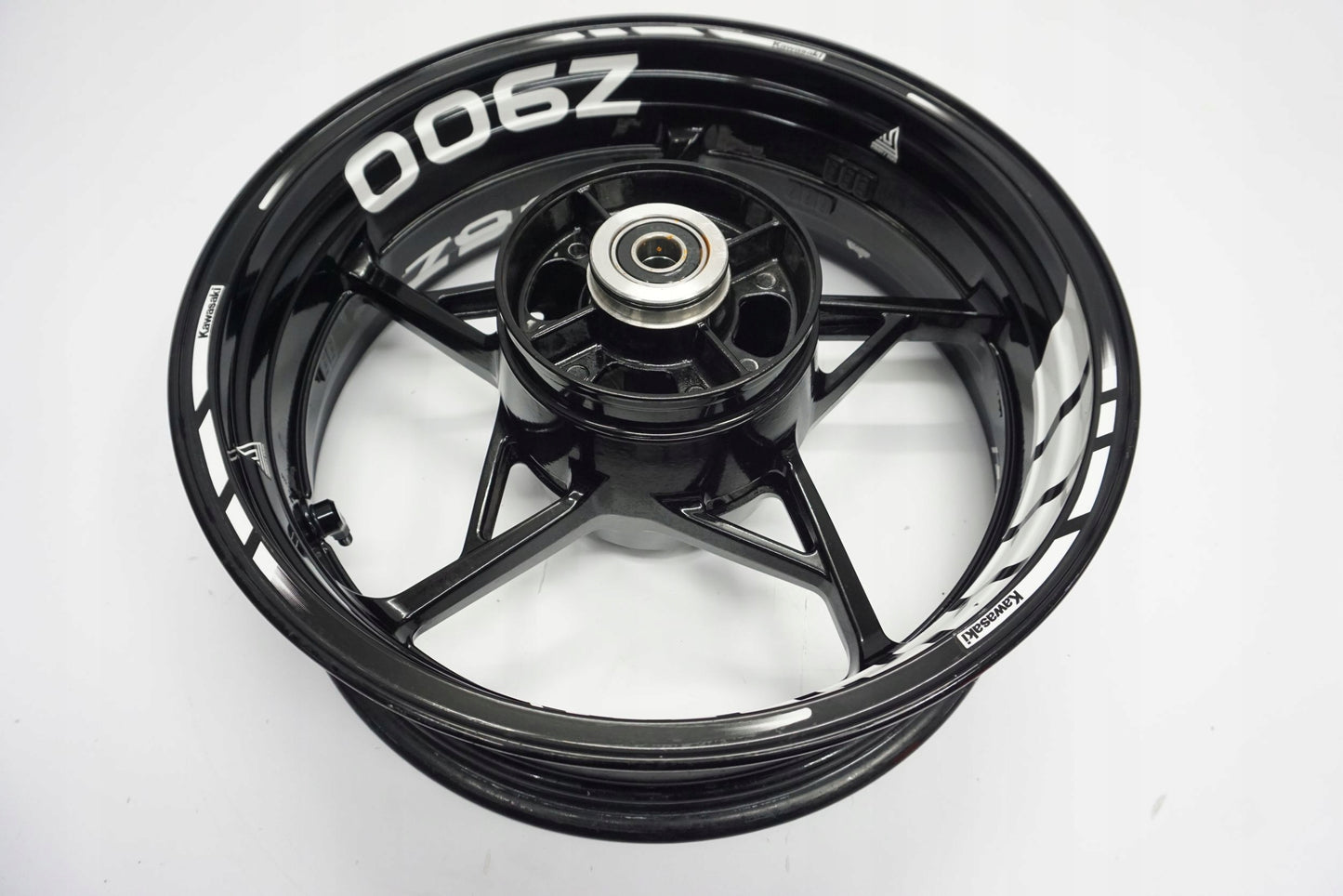KAWASAKI Z-900 20- Felge hinten Wheel Hinterrad 3