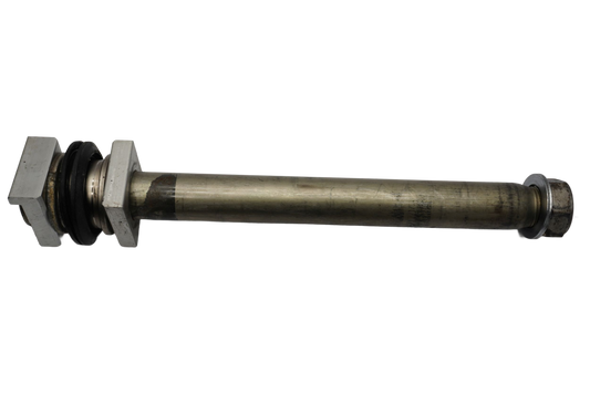 YAMAHA MT-01 1700 05-12 Hinterachse Achse hinten Radachse rear axle 1