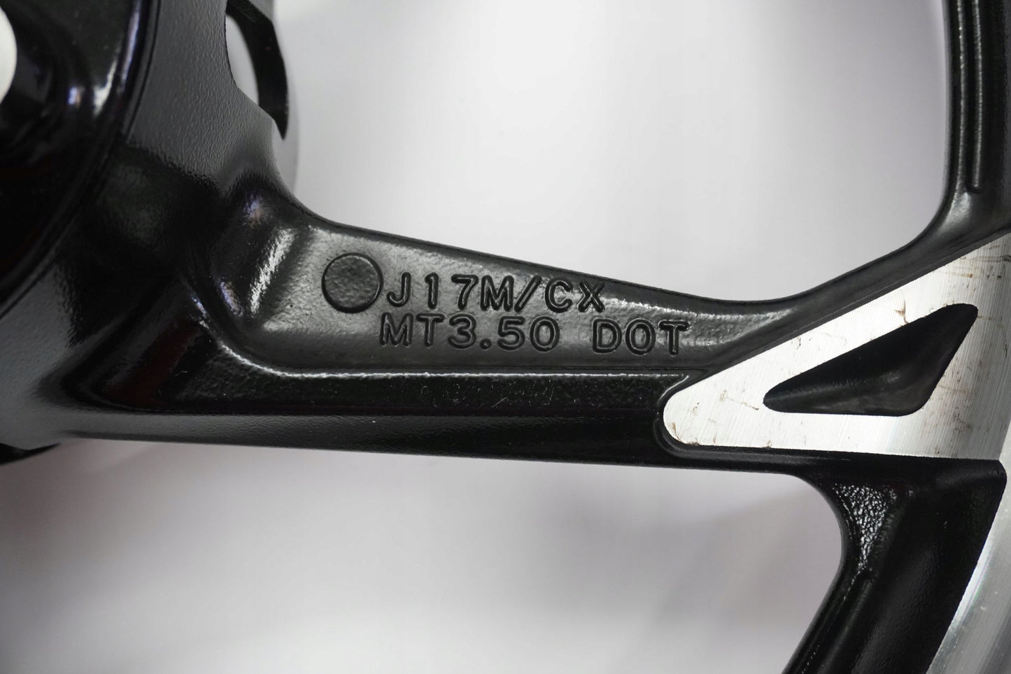 KAWASAKI Z1000 10-13 Felge vorne Wheel Vorderrad 4