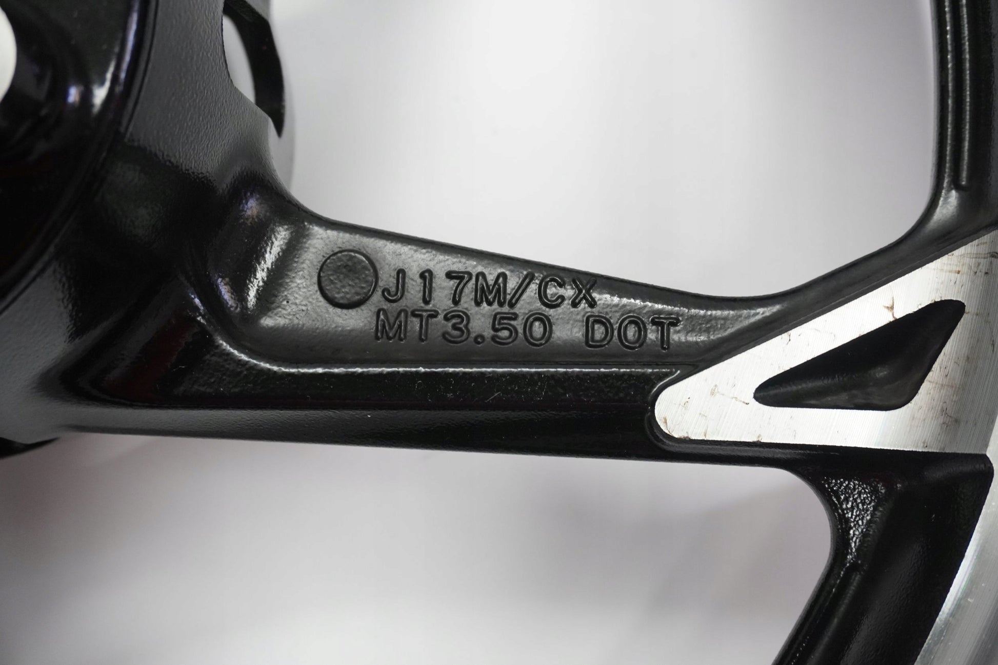 KAWASAKI Z1000 10-13 Felge vorne Wheel Vorderrad 4