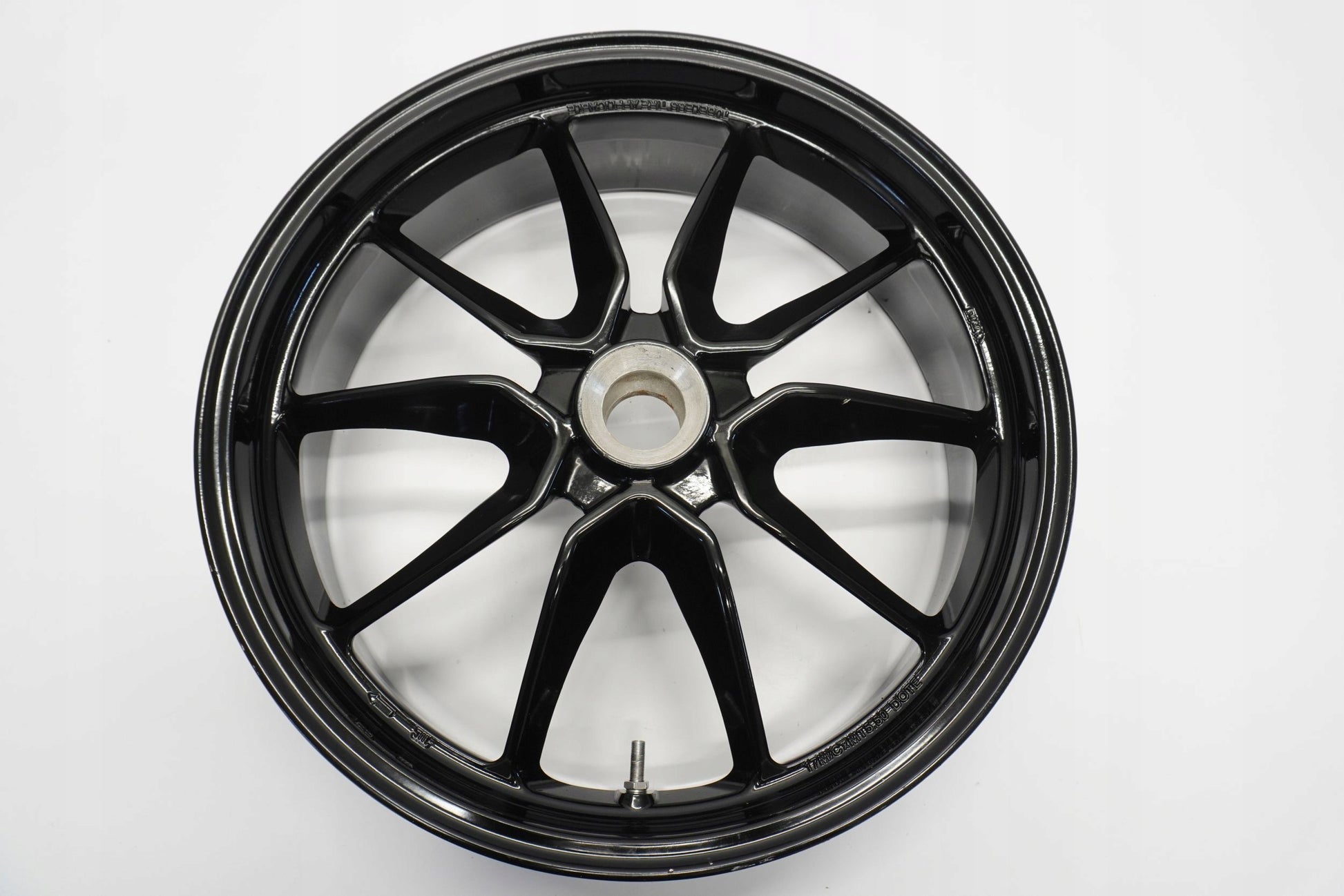 DUCATI HYPERMOTARD 821 13-15 Felge hinten Wheel Hinterrad 5