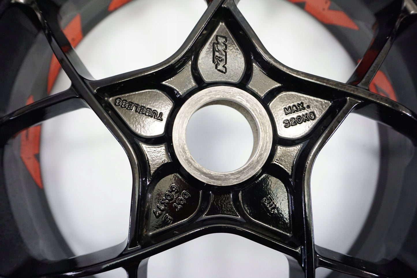KTM 1290 SUPER DUKE 17-20 Felge hinten Wheel Hinterrad 2