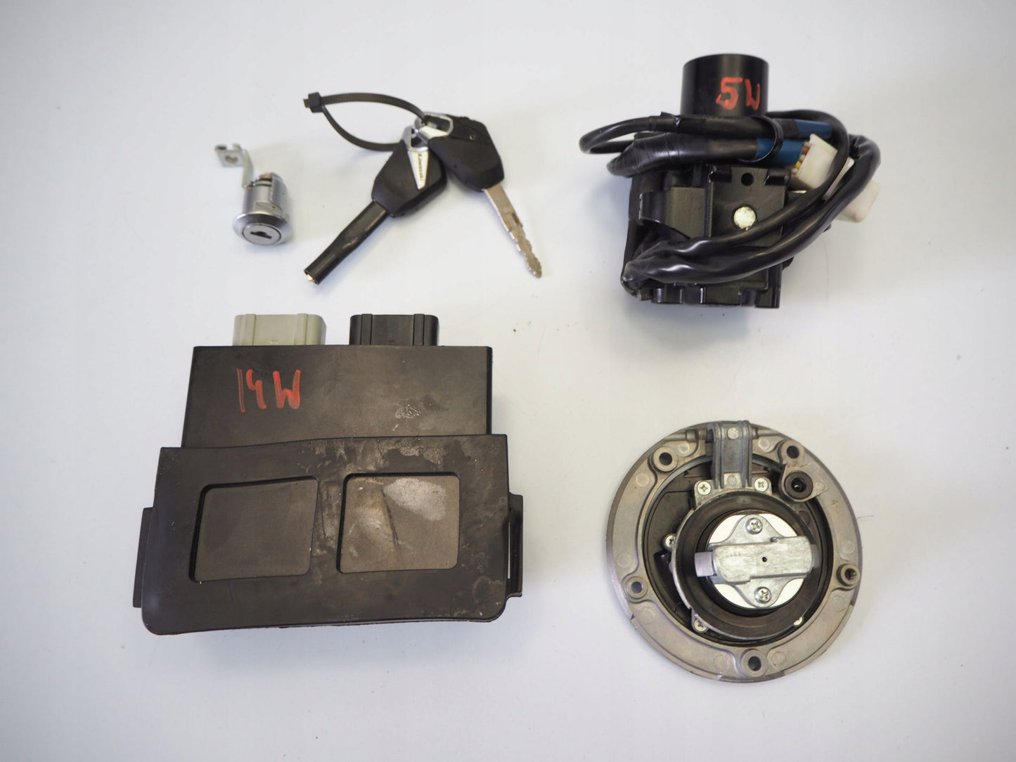 KAWASAKI Z1000 14-19 Schlosssatz Zündschloss Lock Set 10