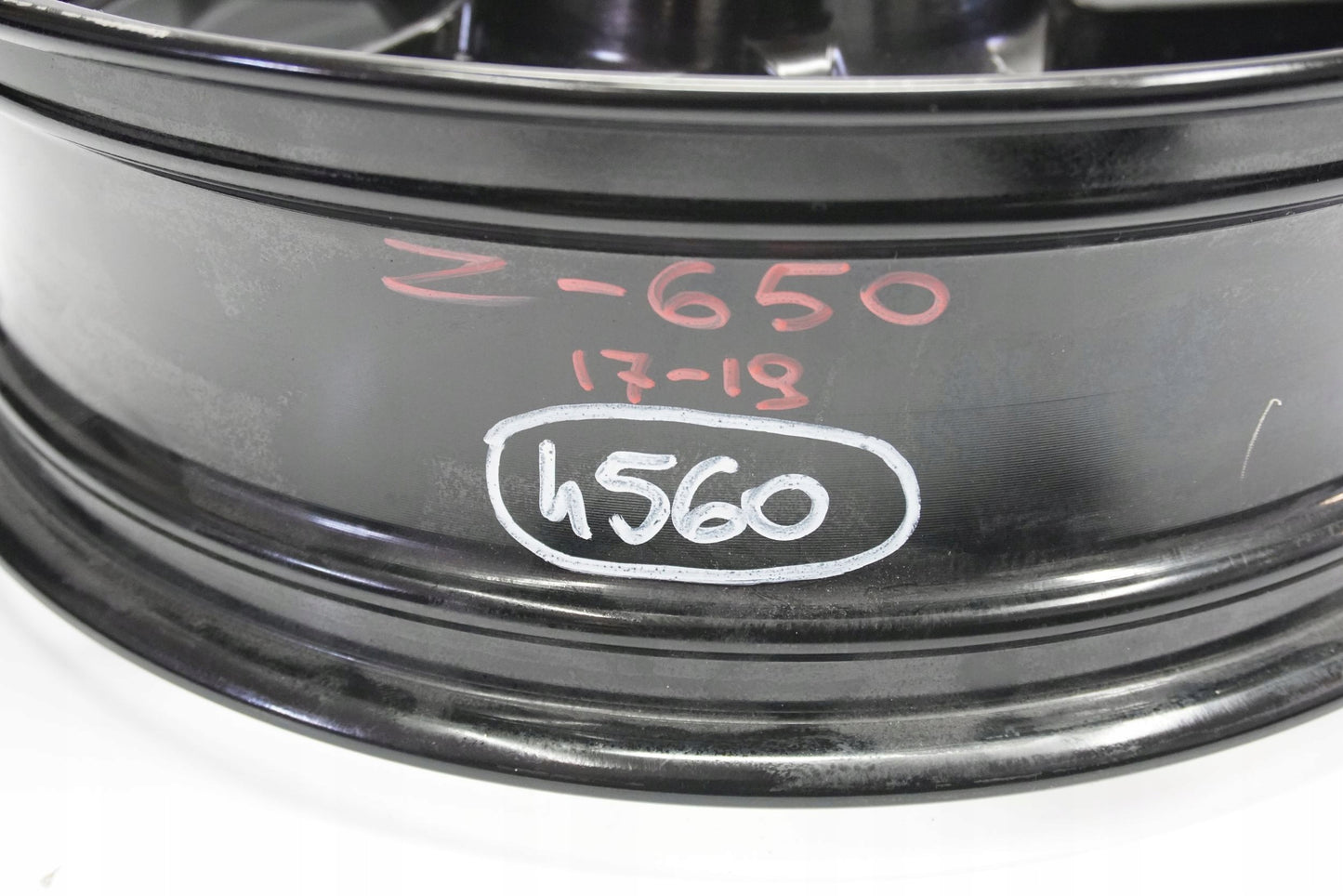 KAWASAKI Z 650 17-19 Felge hinten Wheel Hinterrad 7