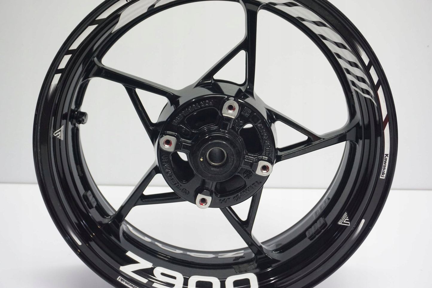 KAWASAKI Z-900 20- Felge hinten Wheel Hinterrad 11