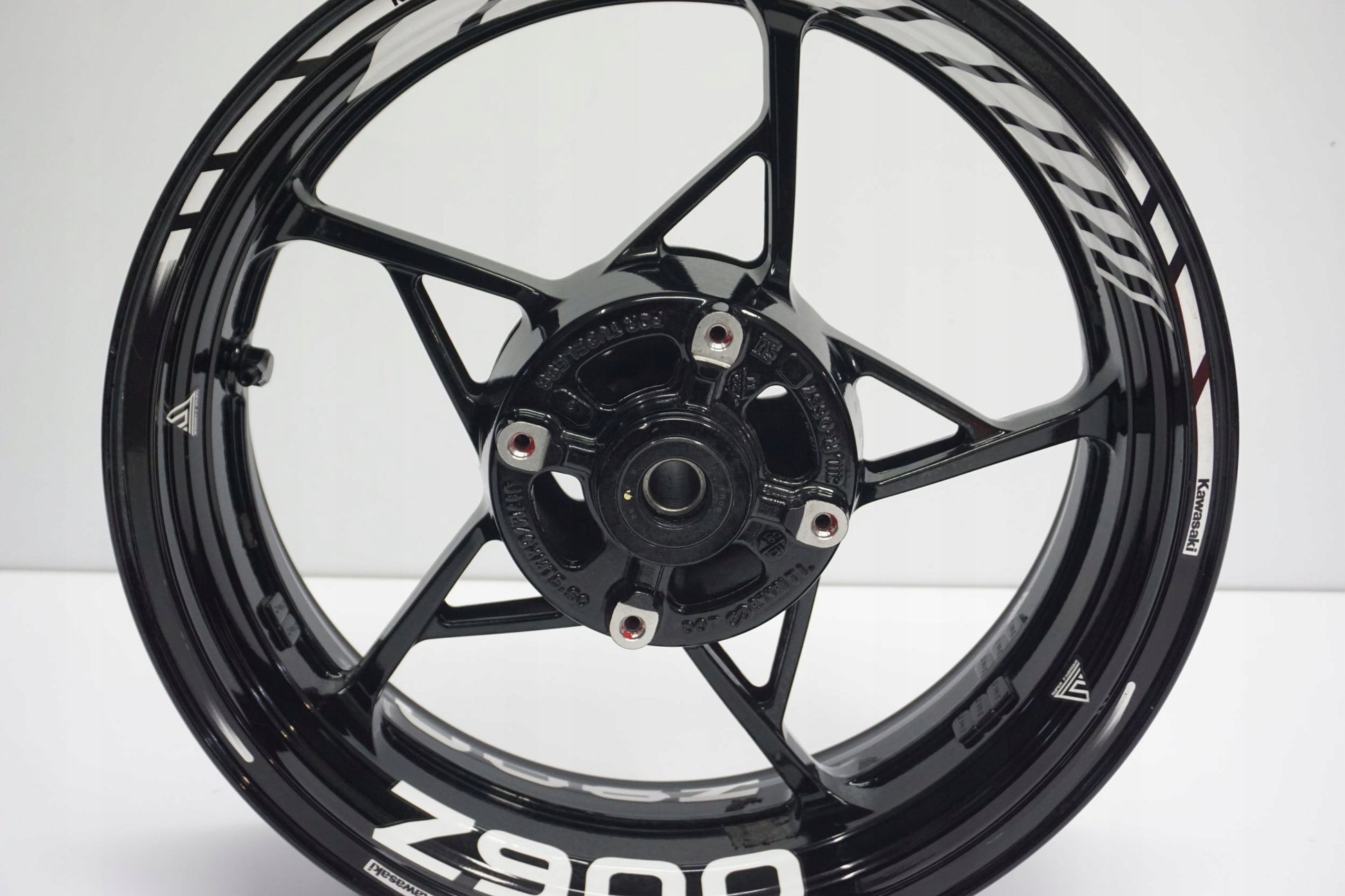 KAWASAKI Z-900 20- Felge hinten Wheel Hinterrad 11