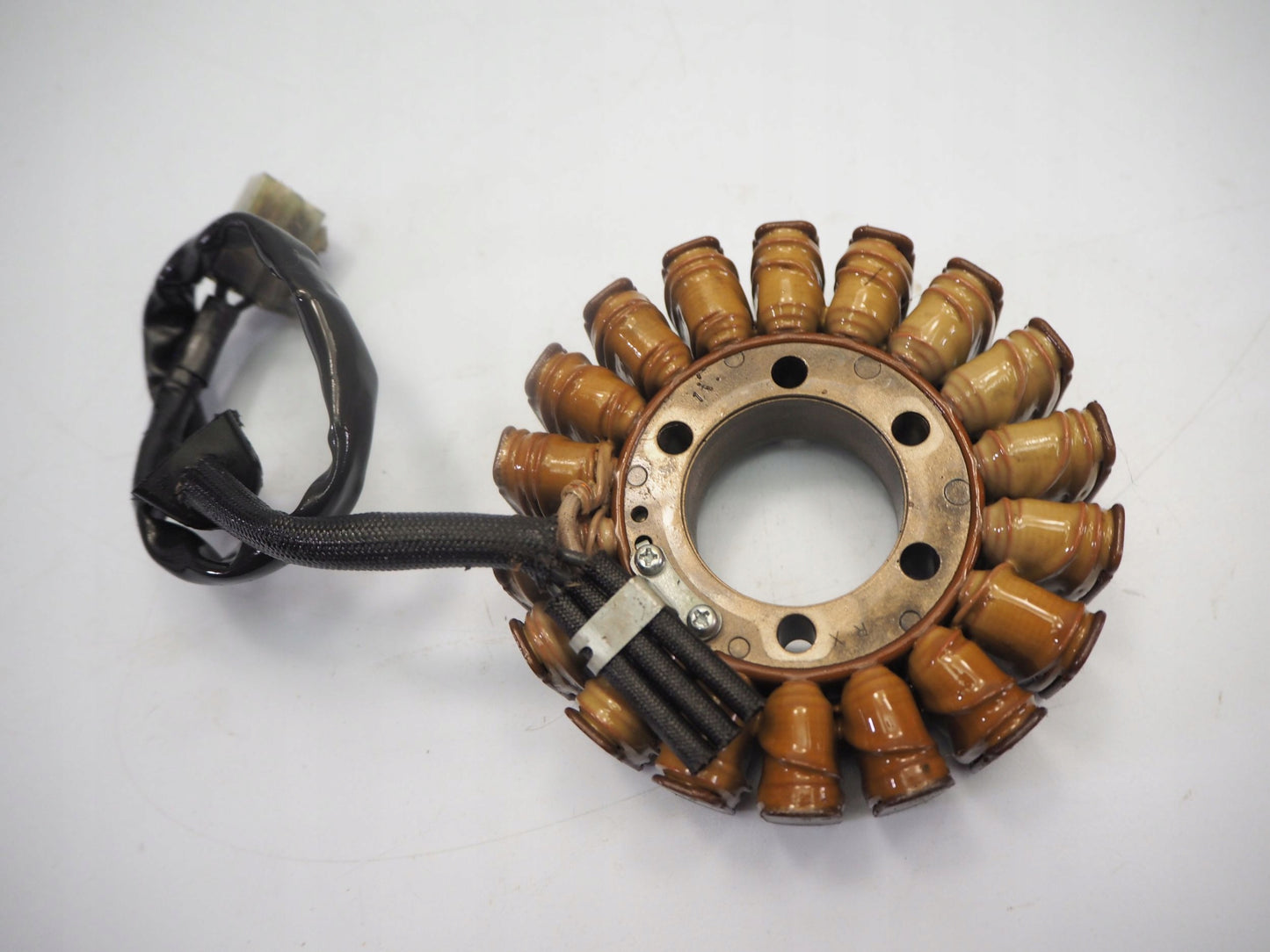 SUZUKI GSR 750 11-16 Lichtmaschine Stator Generator Lima Alternator