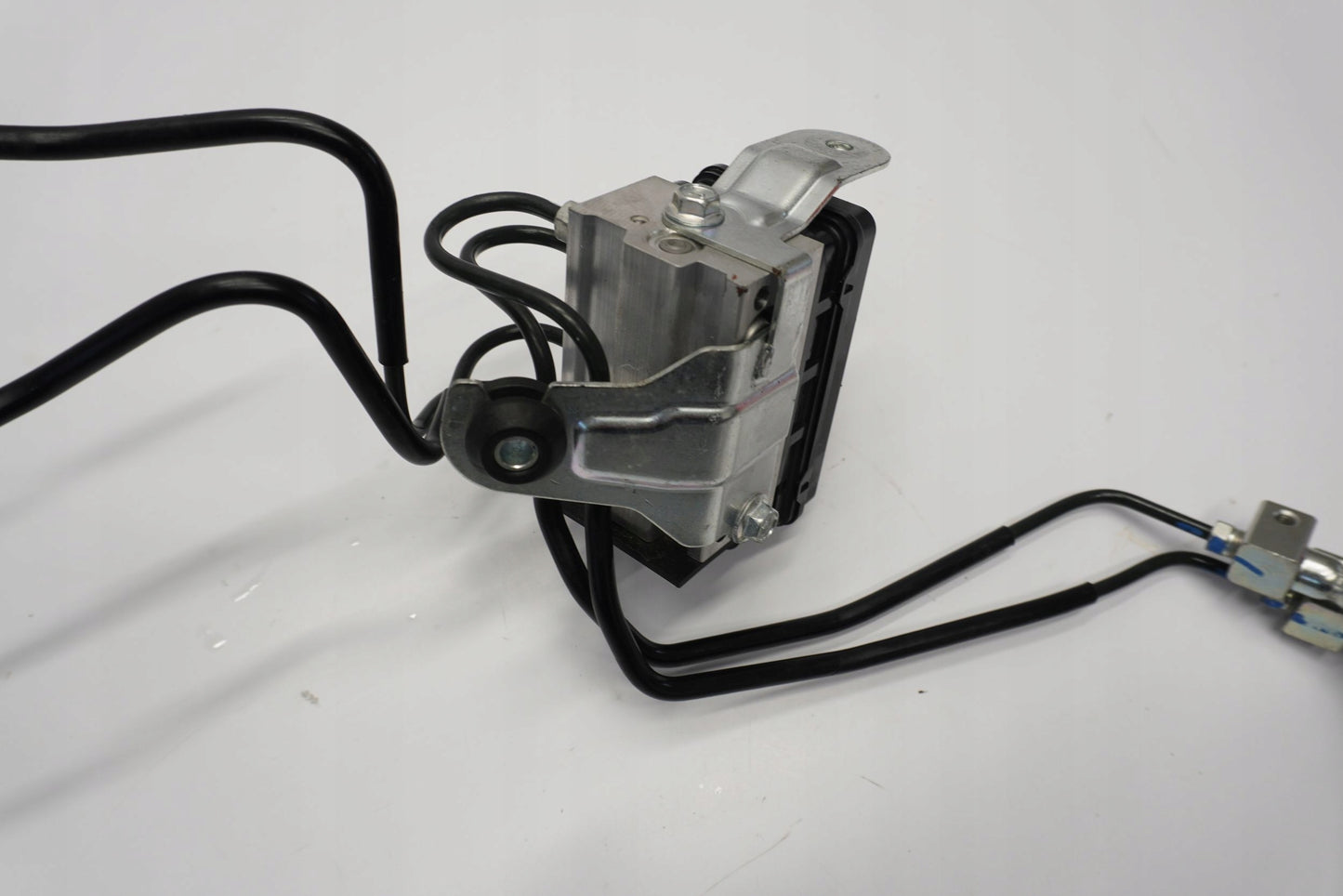 SUZUKI GSX-R 125 18- ABS Pumpe Druckmodulator 9