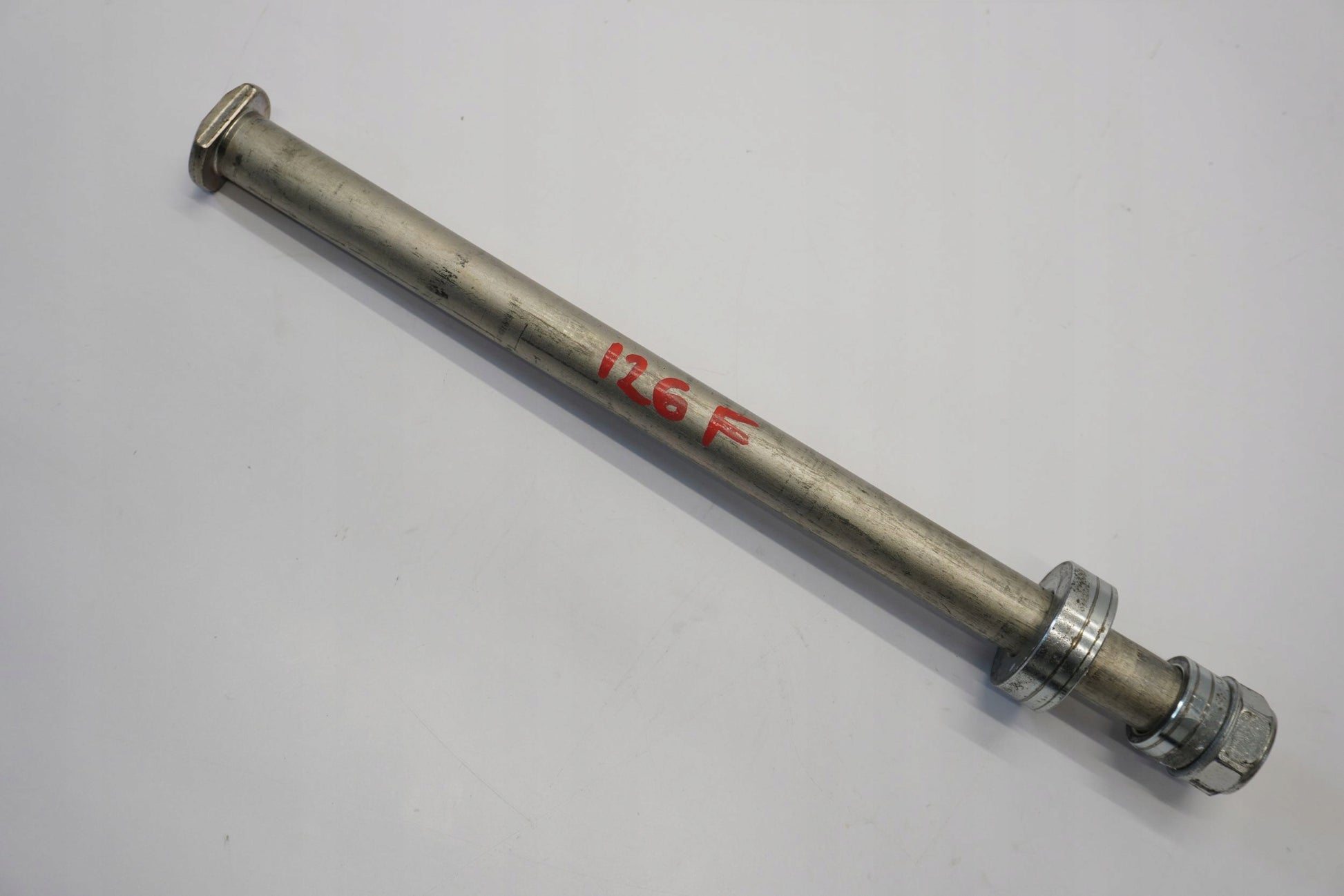 YAMAHA MT-07 13-17 Hinterachse Achse hinten Radachse rear axle 5