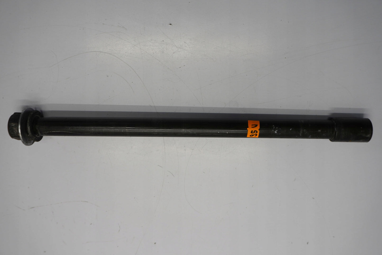 YAMAHA FJR 1300 06-12 Hinterachse Achse hinten Radachse rear axle 3