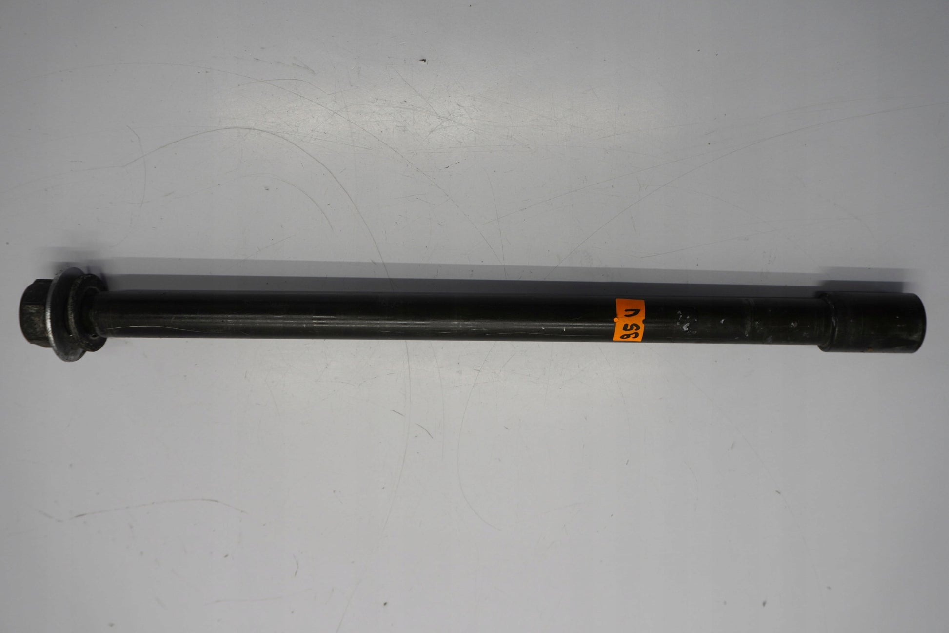 YAMAHA FJR 1300 06-12 Hinterachse Achse hinten Radachse rear axle 3