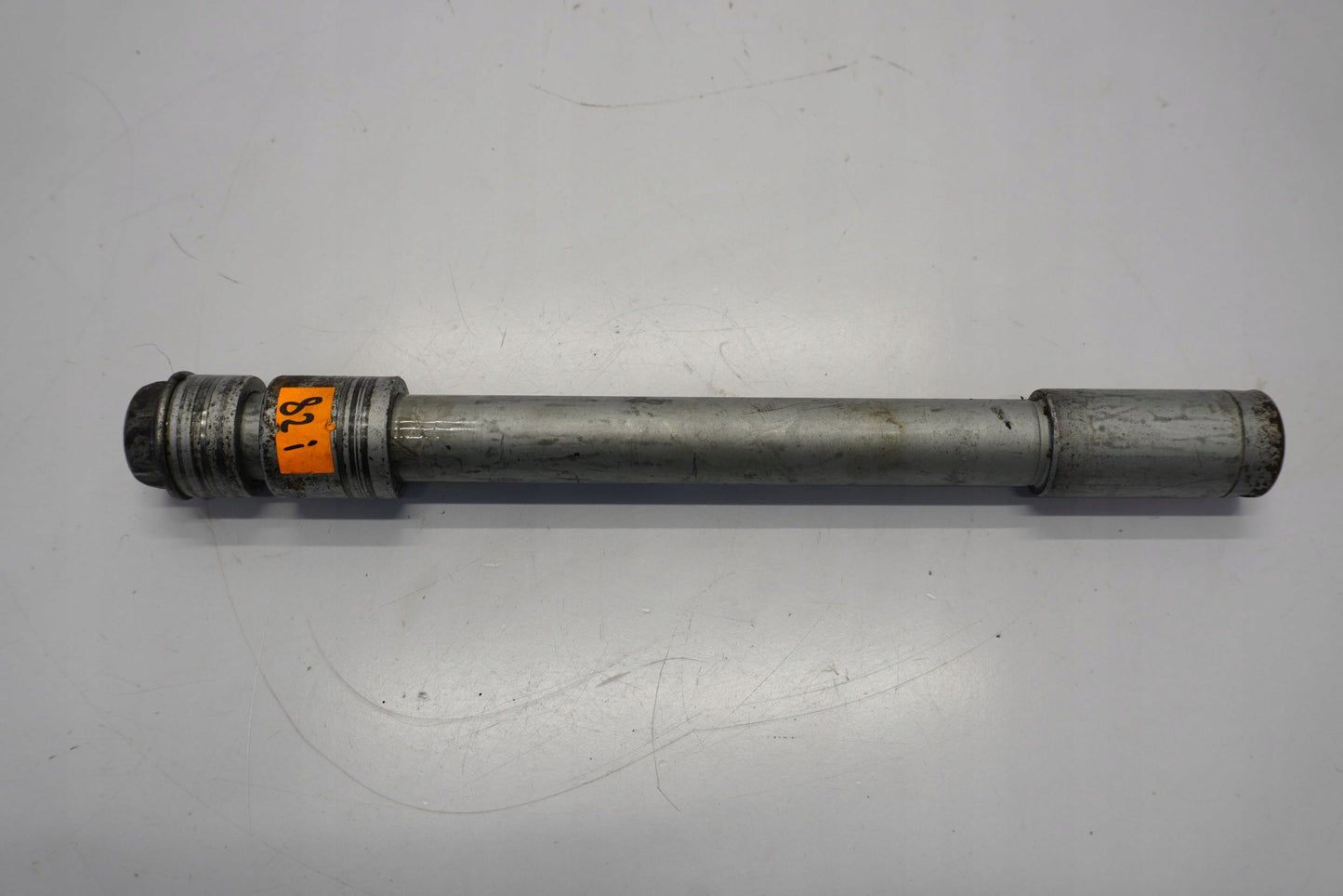 HONDA CBF 1000 SC58 06-09 Vorderachse Achse vorne Radachse front axle 3