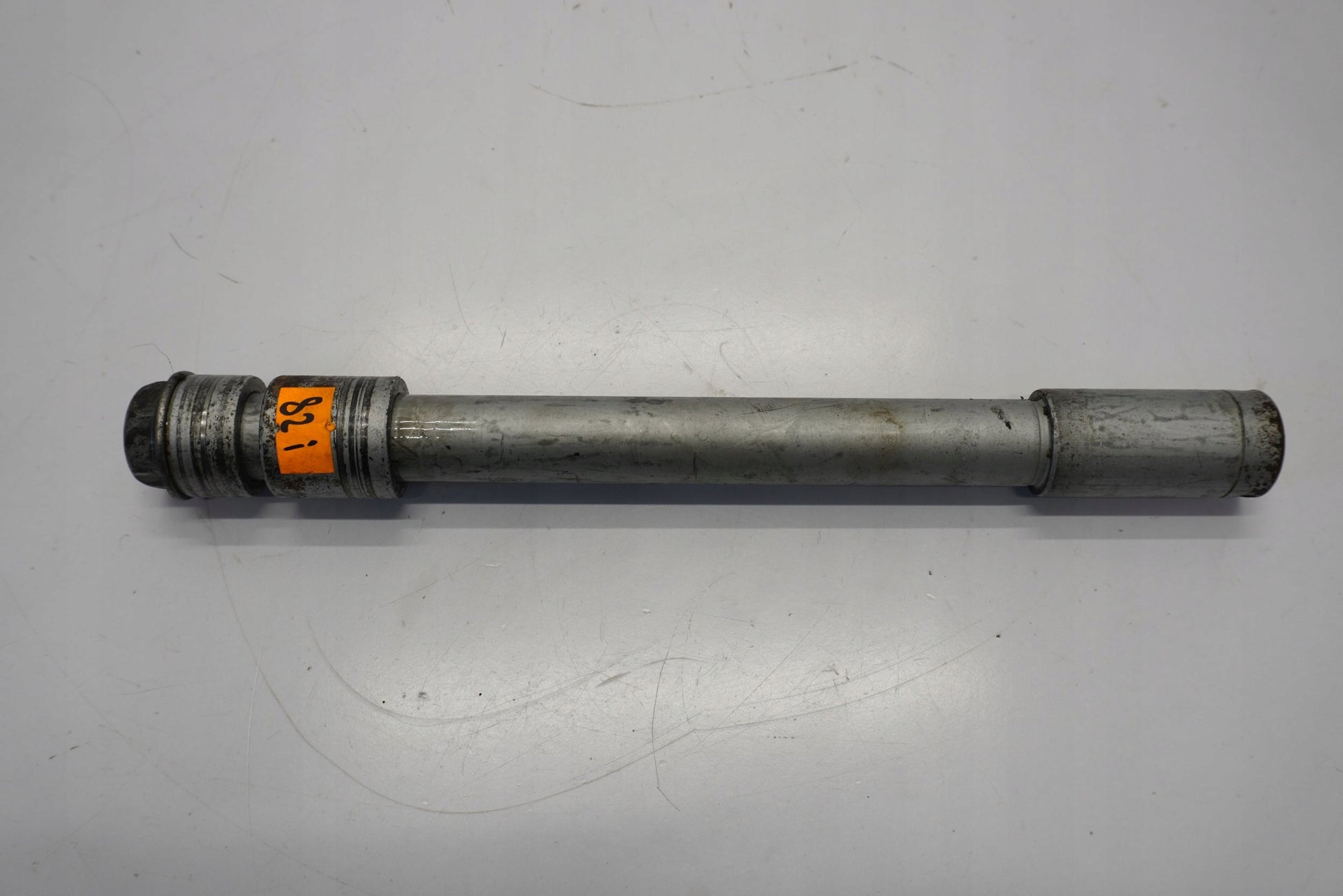 HONDA CBF 1000 SC58 06-09 Vorderachse Achse vorne Radachse front axle 3