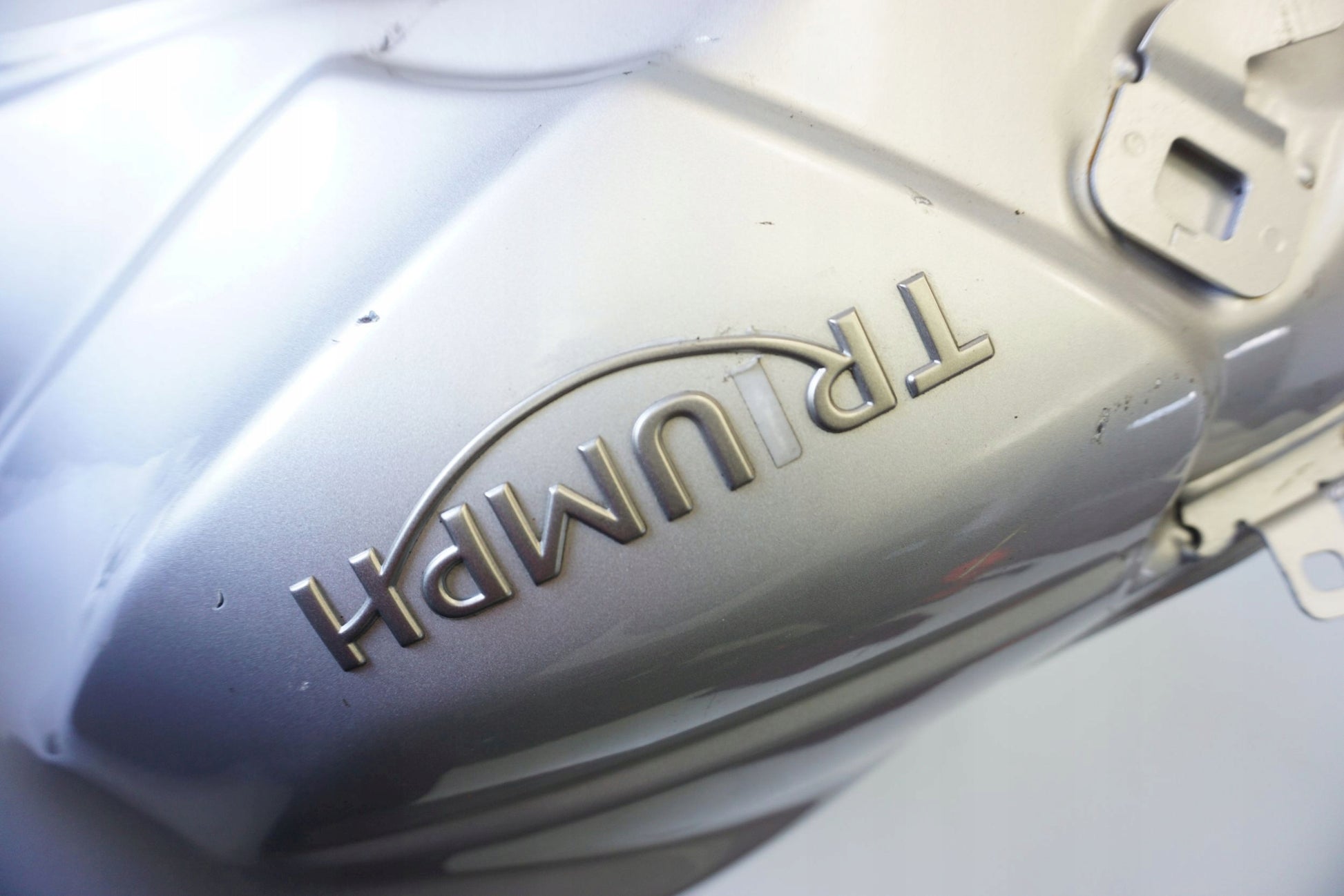 TRIUMPH TIGER SPORT 1050 16- Kraftstofftank Benzintank Fuel Tank 11