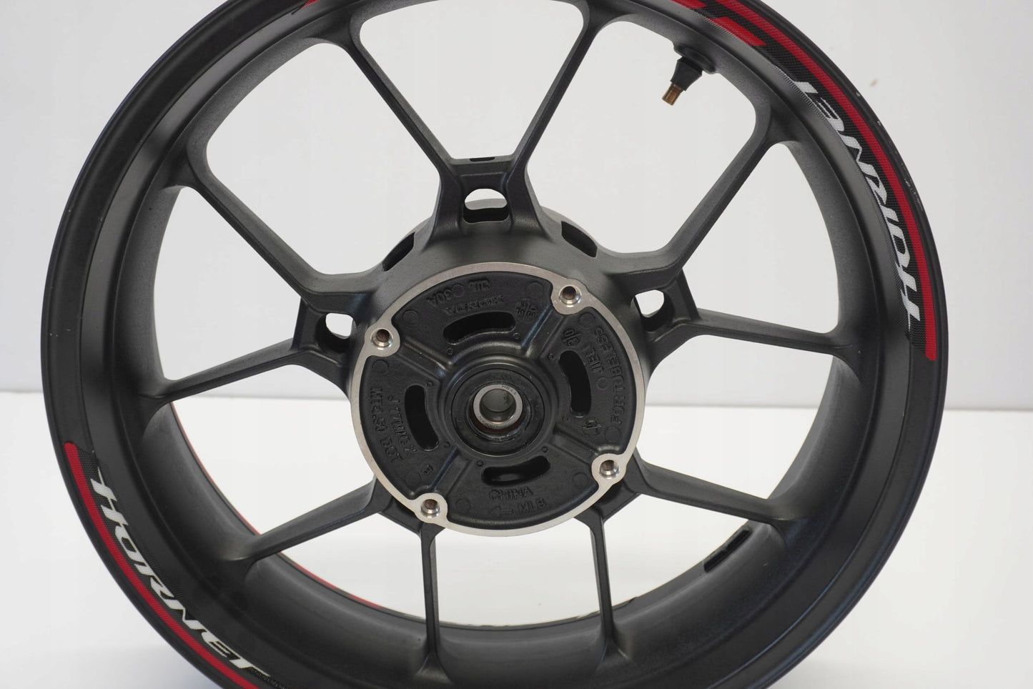 HONDA CB 750 HORNET 23- Felge hinten Wheel Hinterrad 8