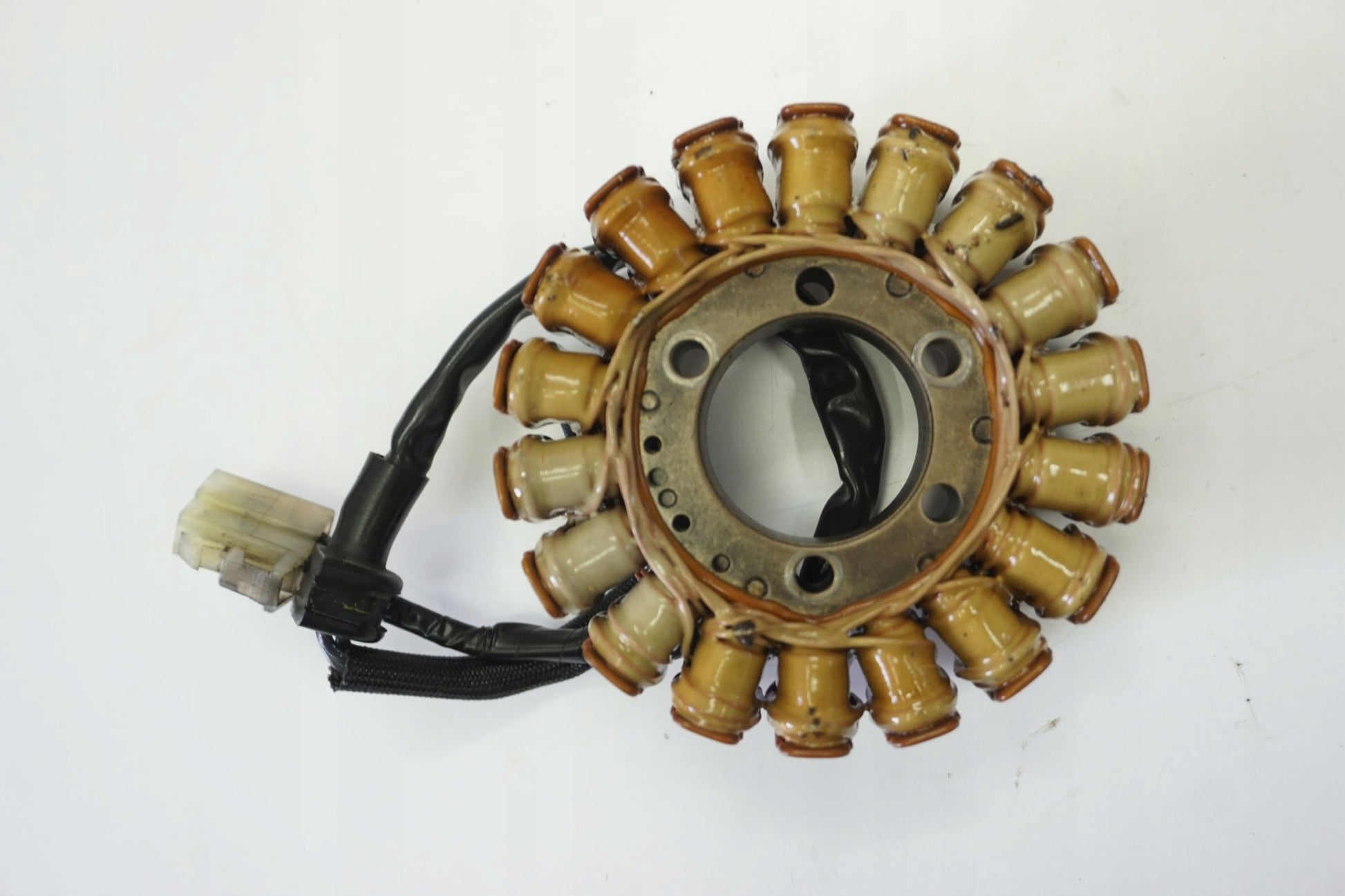 SUZUKI GSR 750 11-16 Lichtmaschine Stator Generator Lima Alternator 5