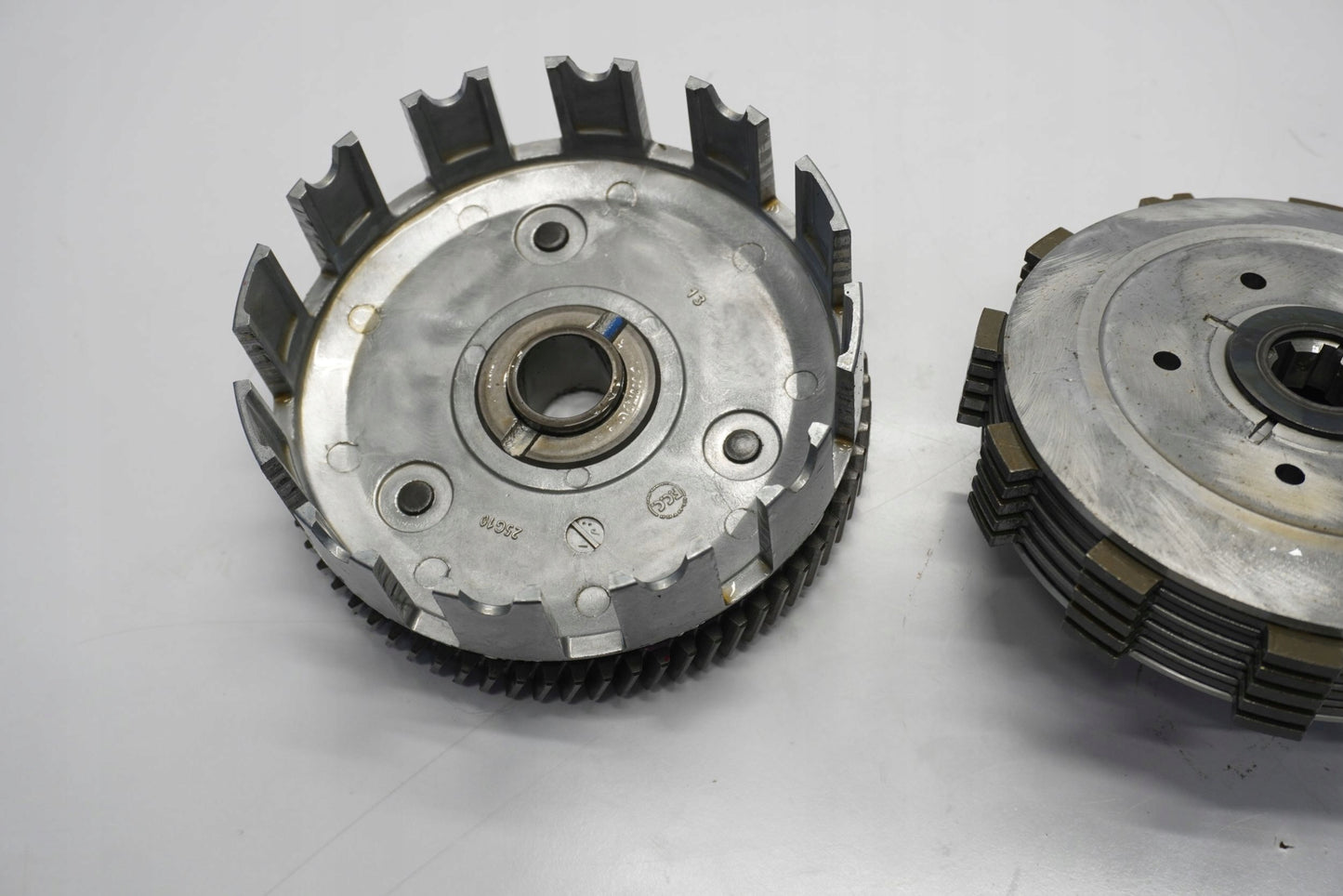 SUZUKI GSX-R 125 18- Kupplung Kupplungskorb Clutch 2