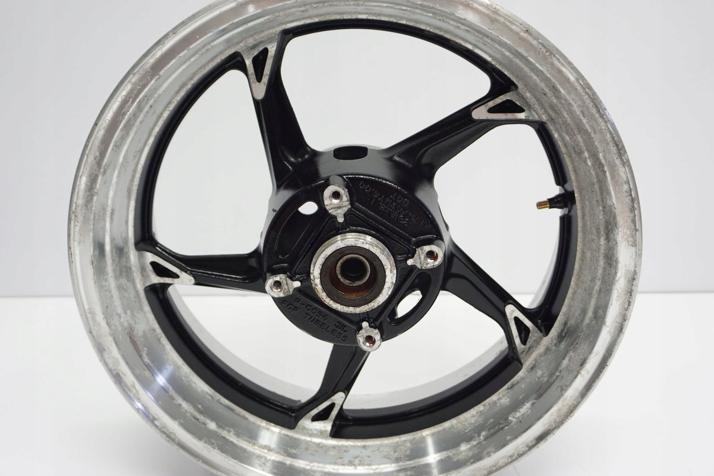 KAWASAKI Z1000 10-13 Felge hinten Wheel Hinterrad 10