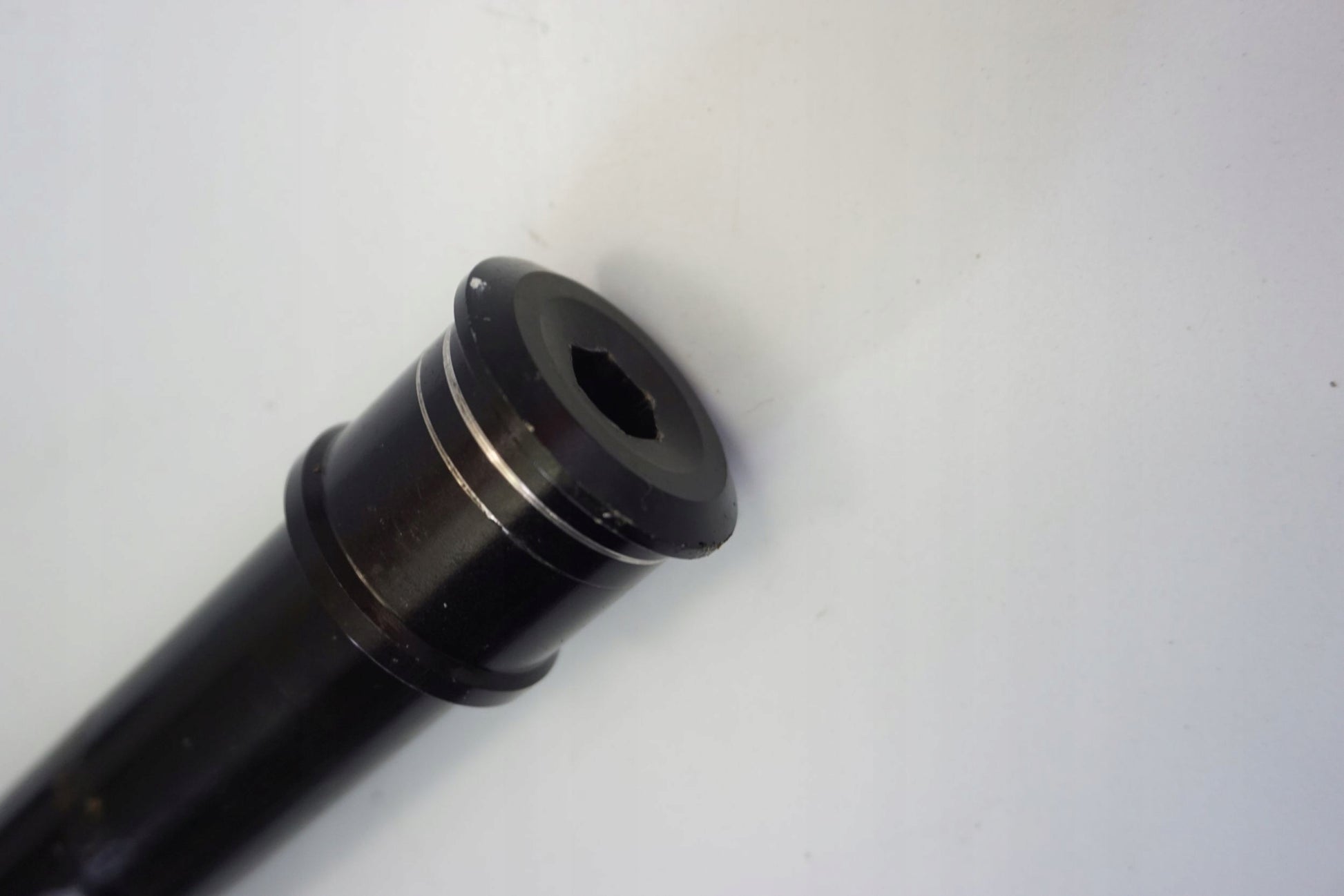 KTM 1290 SUPER DUKE 17-20 Vorderachse Achse vorne Radachse front axle 7