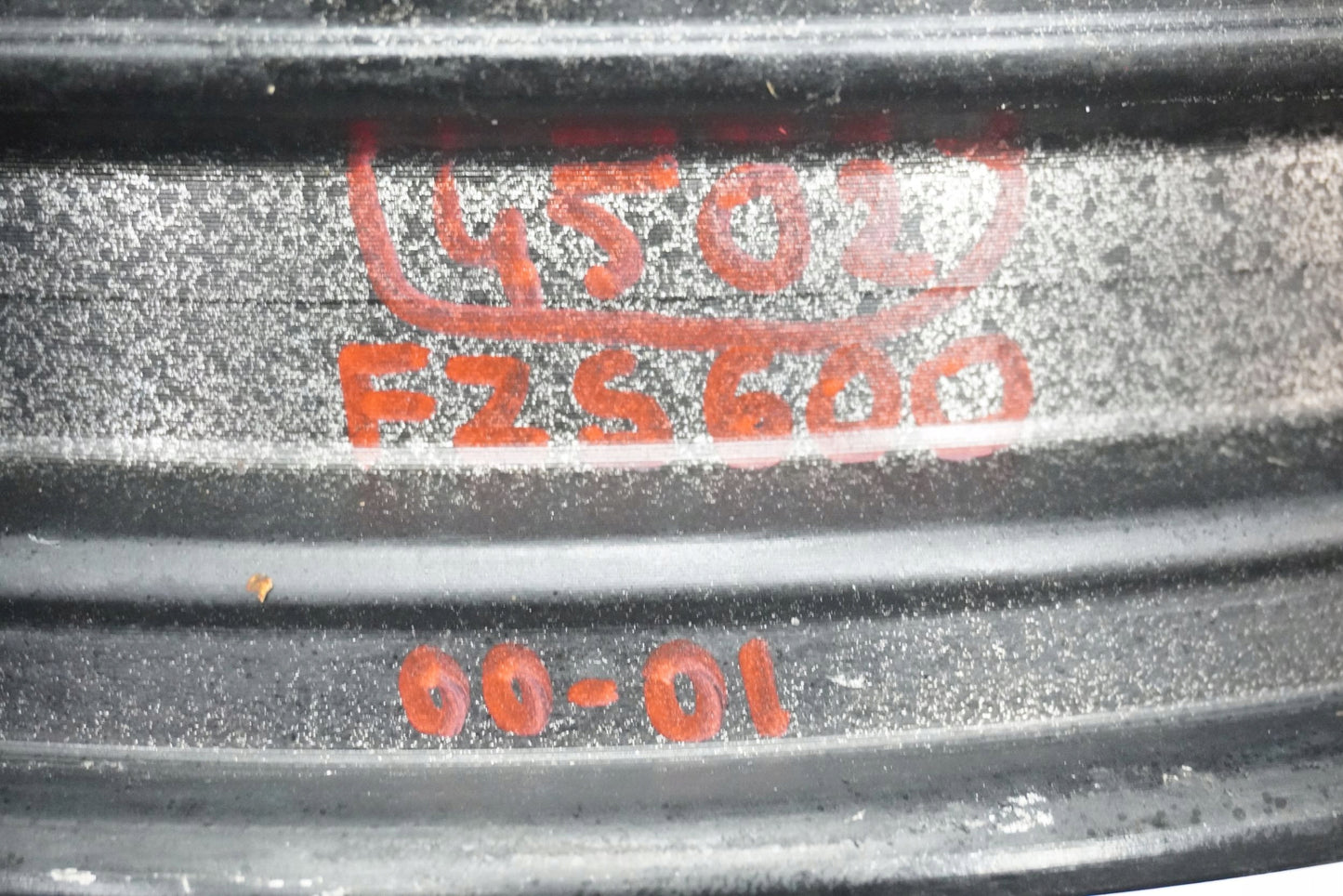 YAMAHA FZS FAZER 600 00-01 Felge vorne Wheel Vorderrad 5