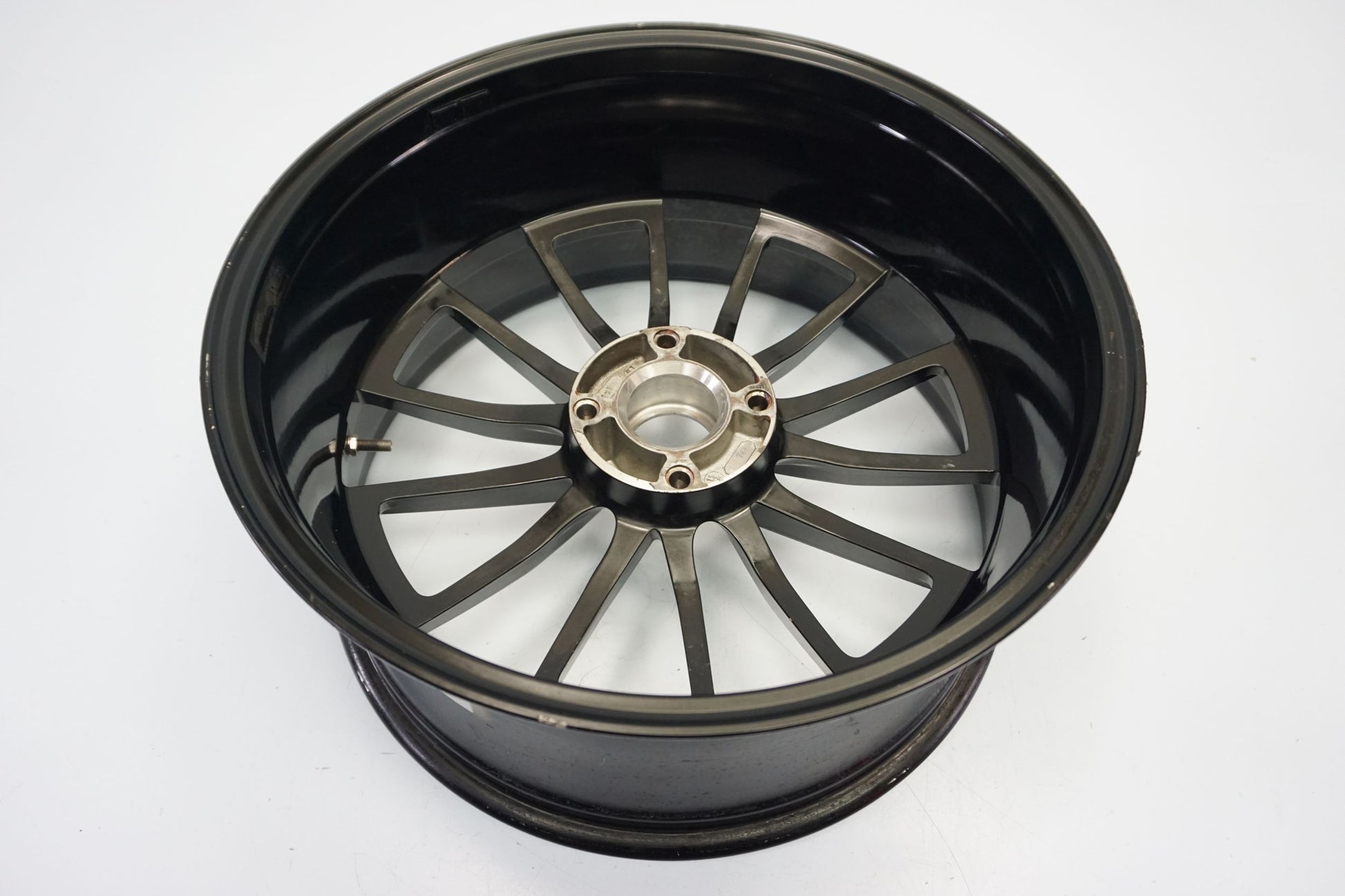 DUCATI DIAVEL 1200 11-13 Felge hinten Wheel Hinterrad 6