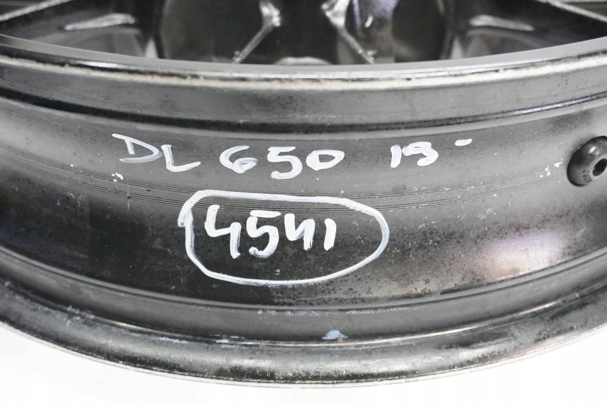 SUZUKI DL 650 V-STROM 19- Felge hinten Wheel Hinterrad 4