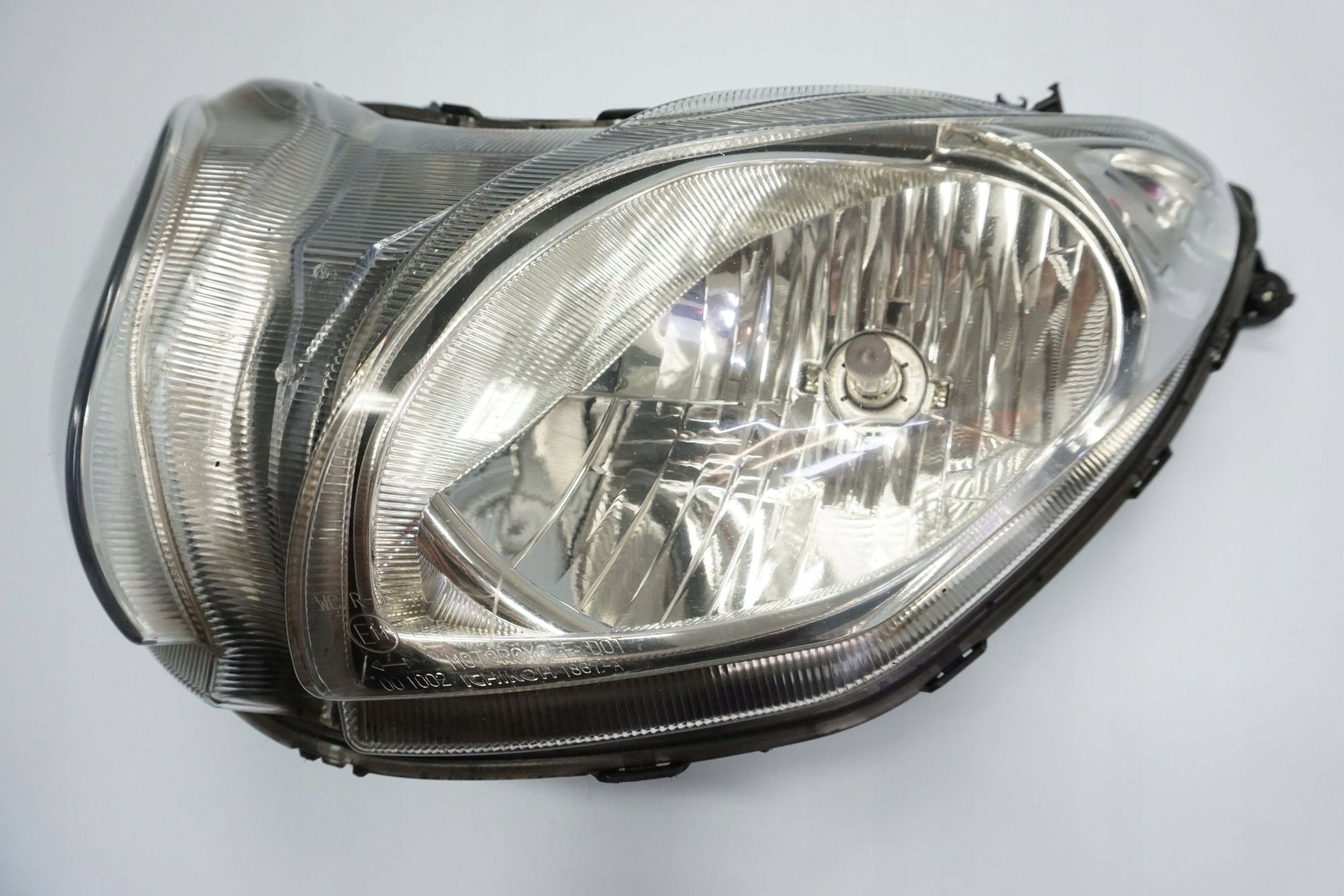 SUZUKI BURGMAN 650 13- Scheinwerfer Headlight 12