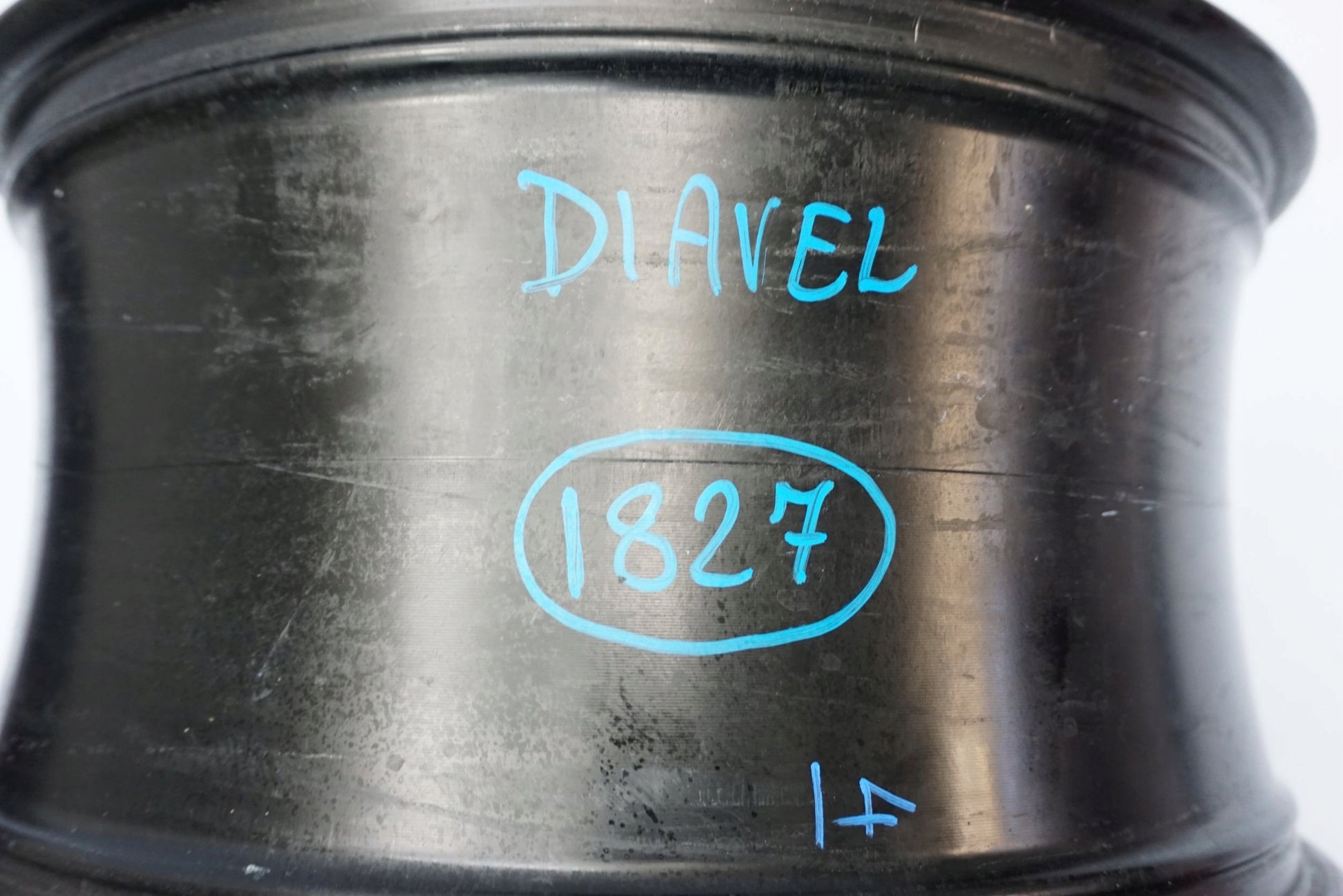 DUCATI DIAVEL 1200 Felge hinten Wheel Hinterrad 4