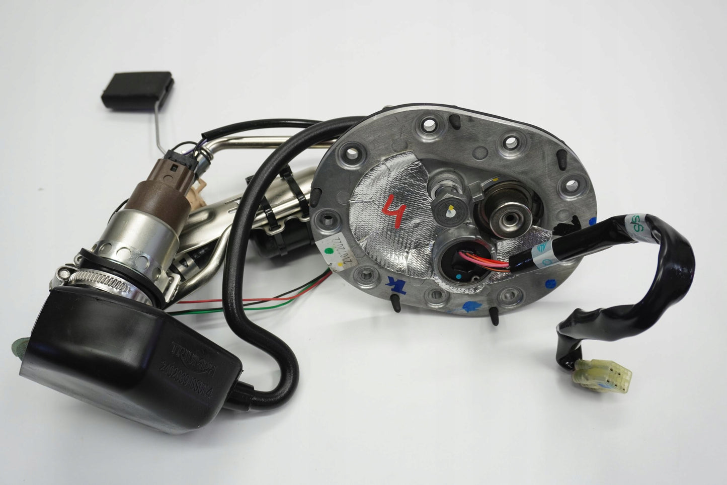 TRIUMPH ROCKET 3 R 20- Benzinpumpe Kraftstoffpumpe Fuel Pump 10