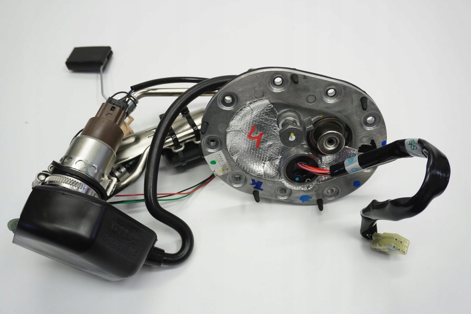 TRIUMPH ROCKET 3 R 20- Benzinpumpe Kraftstoffpumpe Fuel Pump 10