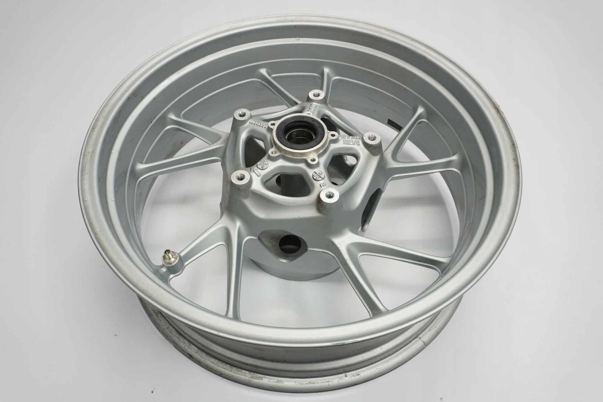 BMW F 900 R K83 20- Felge hinten Wheel Hinterrad 8