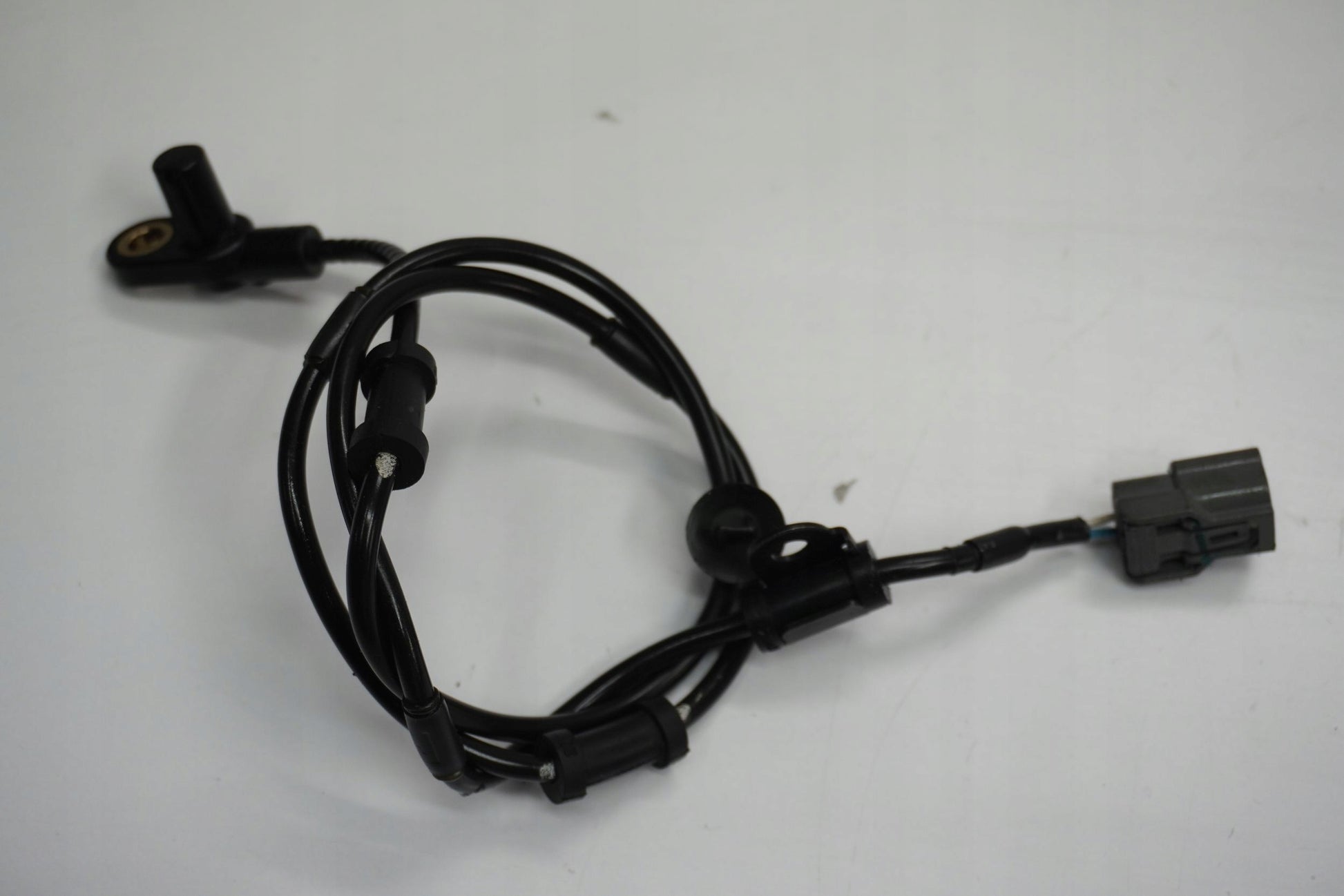 HONDA CB 125 R JC79 18-20 ABS Sensor vorne 4