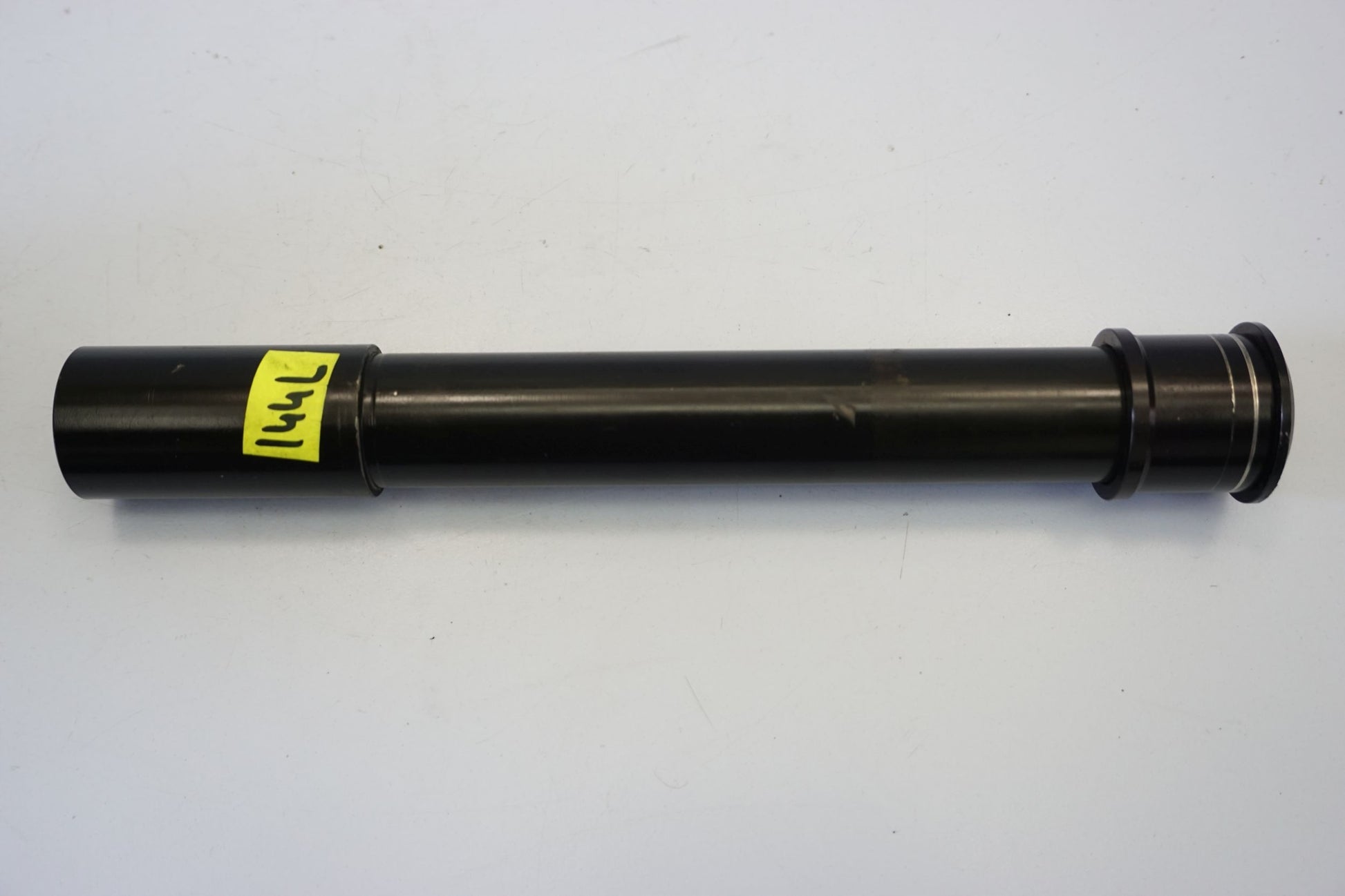 KTM 1290 SUPER DUKE 17-20 Vorderachse Achse vorne Radachse front axle 6