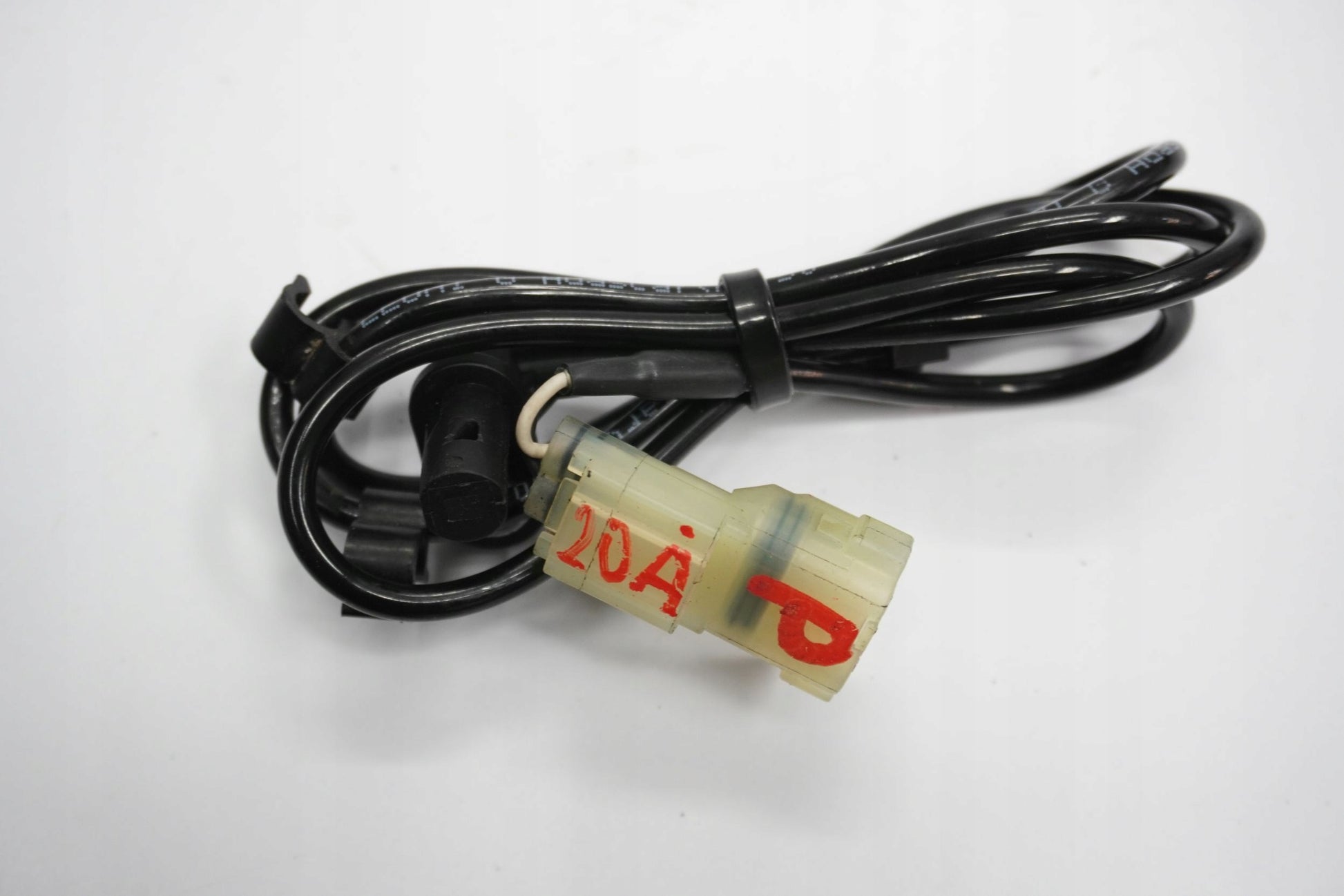 TRIUMPH STREET TRIPLE 660 S 17- ABS Sensor vorne 4