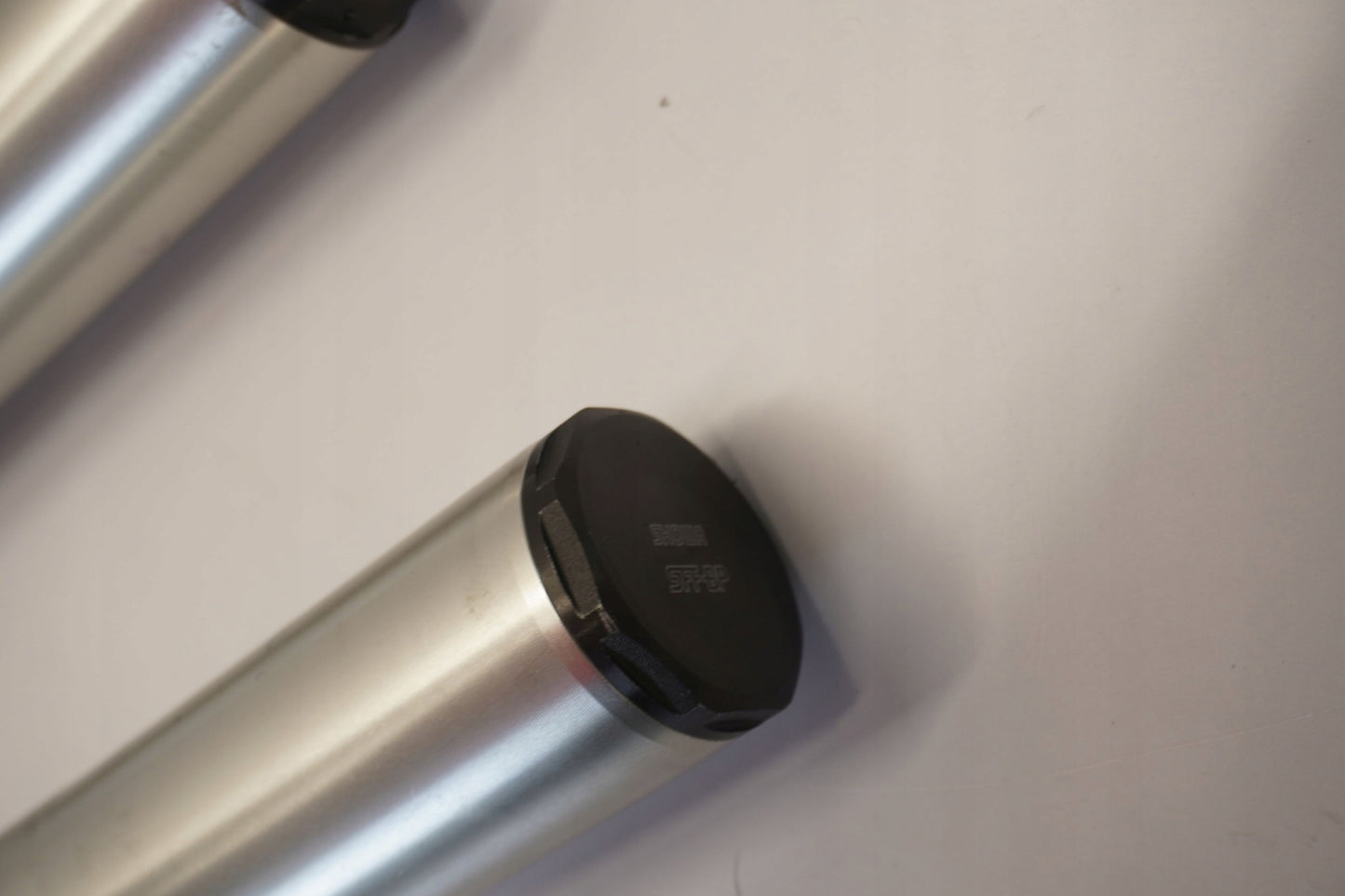 HONDA CB 750 HORNET 23- Gabel Gabelholme Fork 15