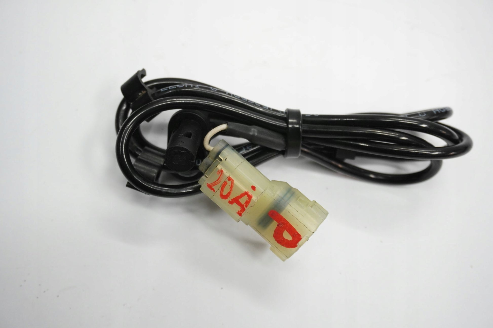 TRIUMPH STREET TRIPLE 660 S 17- ABS Sensor vorne 6