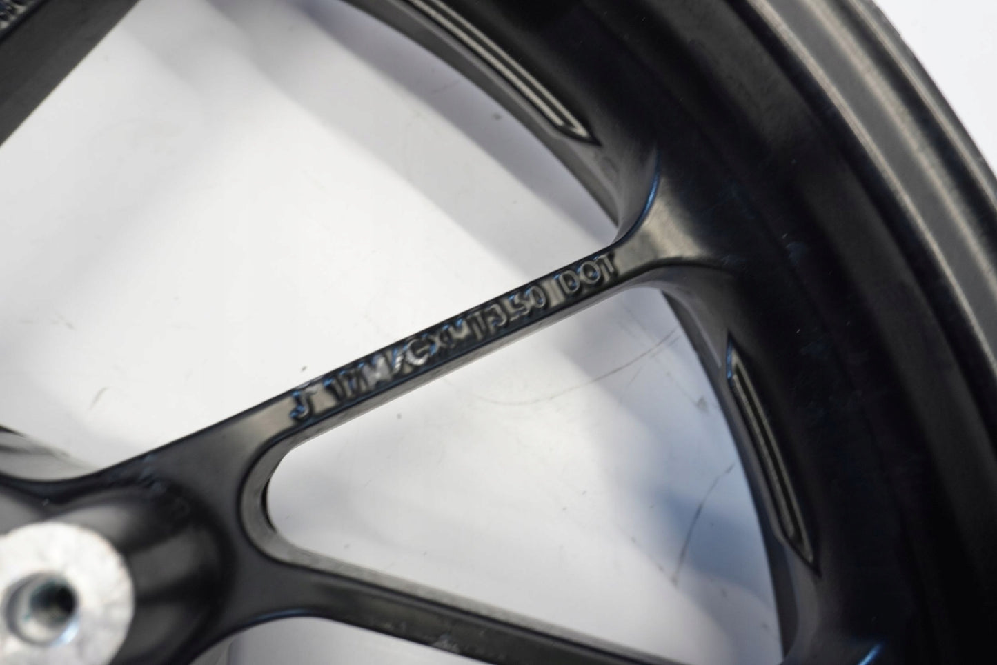 YAMAHA MT-07 13-17 Felge vorne Wheel Vorderrad 13