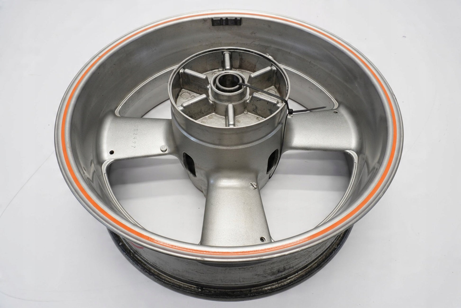 YAMAHA MT-01 1700 05-12 Felge hinten Wheel Hinterrad 4