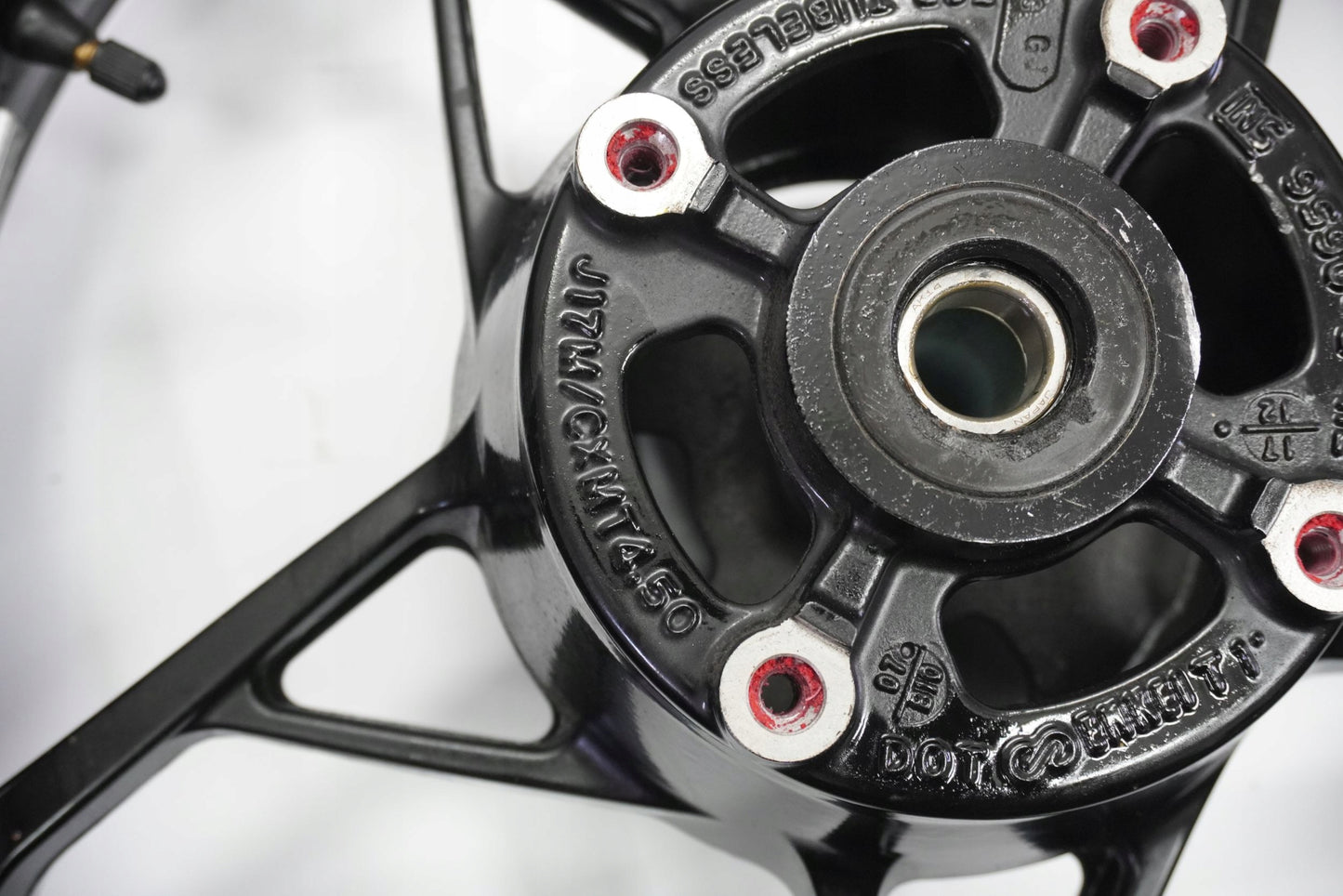 KAWASAKI Z 650 17-19 Felge hinten Wheel Hinterrad 6