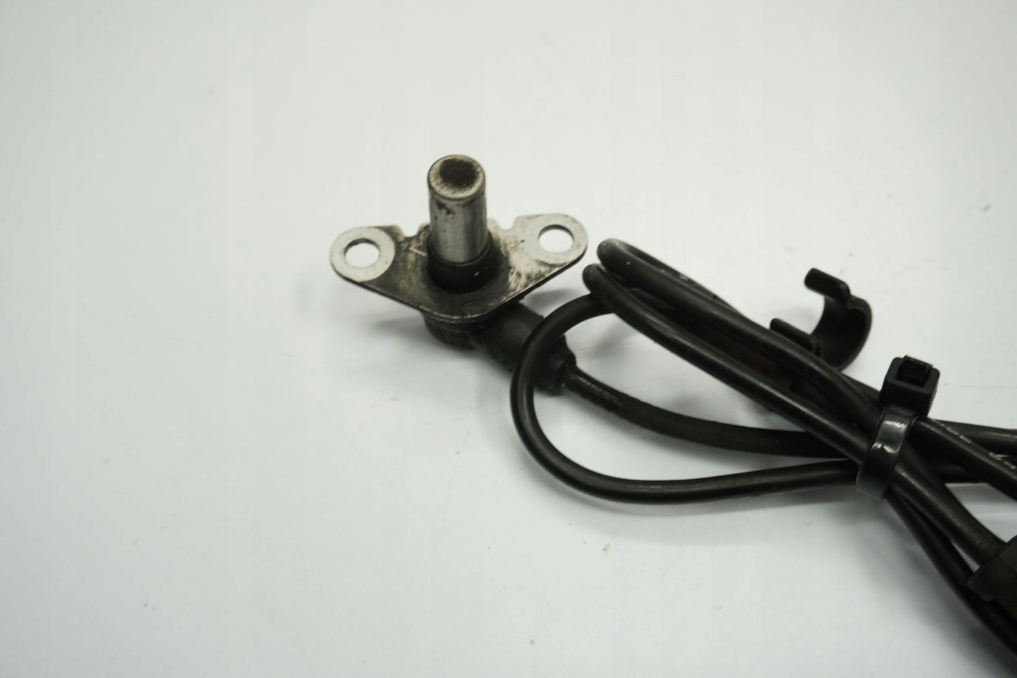 HONDA VFR 1200 F 09-16 ABS Sensor vorne 6