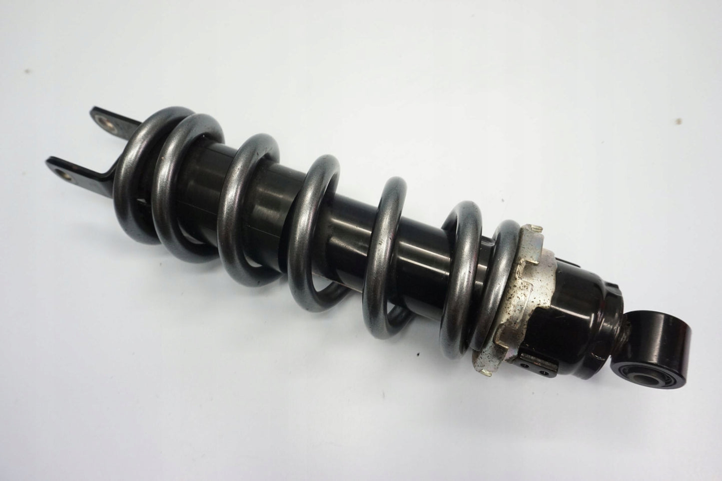 SUZUKI GSR 750 11-16 Stoßdämpfer Federbein shock absorber 6