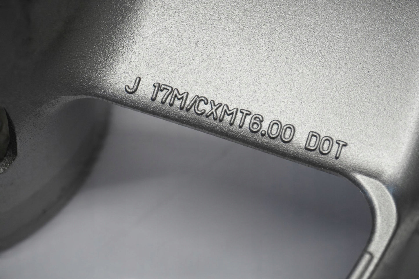 YAMAHA MT-01 1700 05-12 Felge hinten Wheel Hinterrad 7