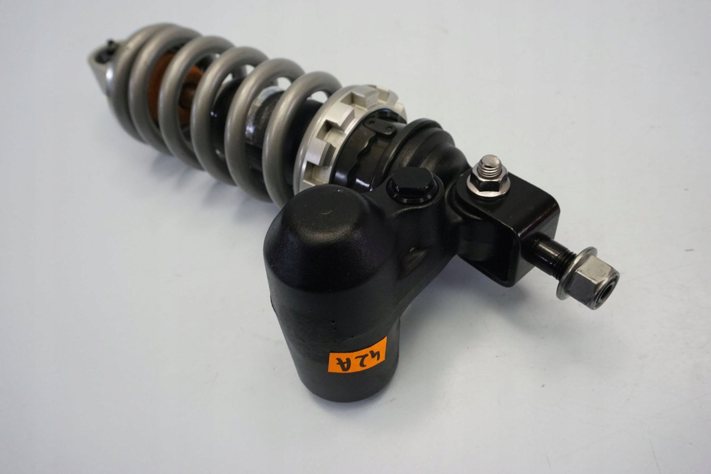 TRIUMPH STREET TRIPLE 660 S 17- Stoßdämpfer Federbein shock absorber