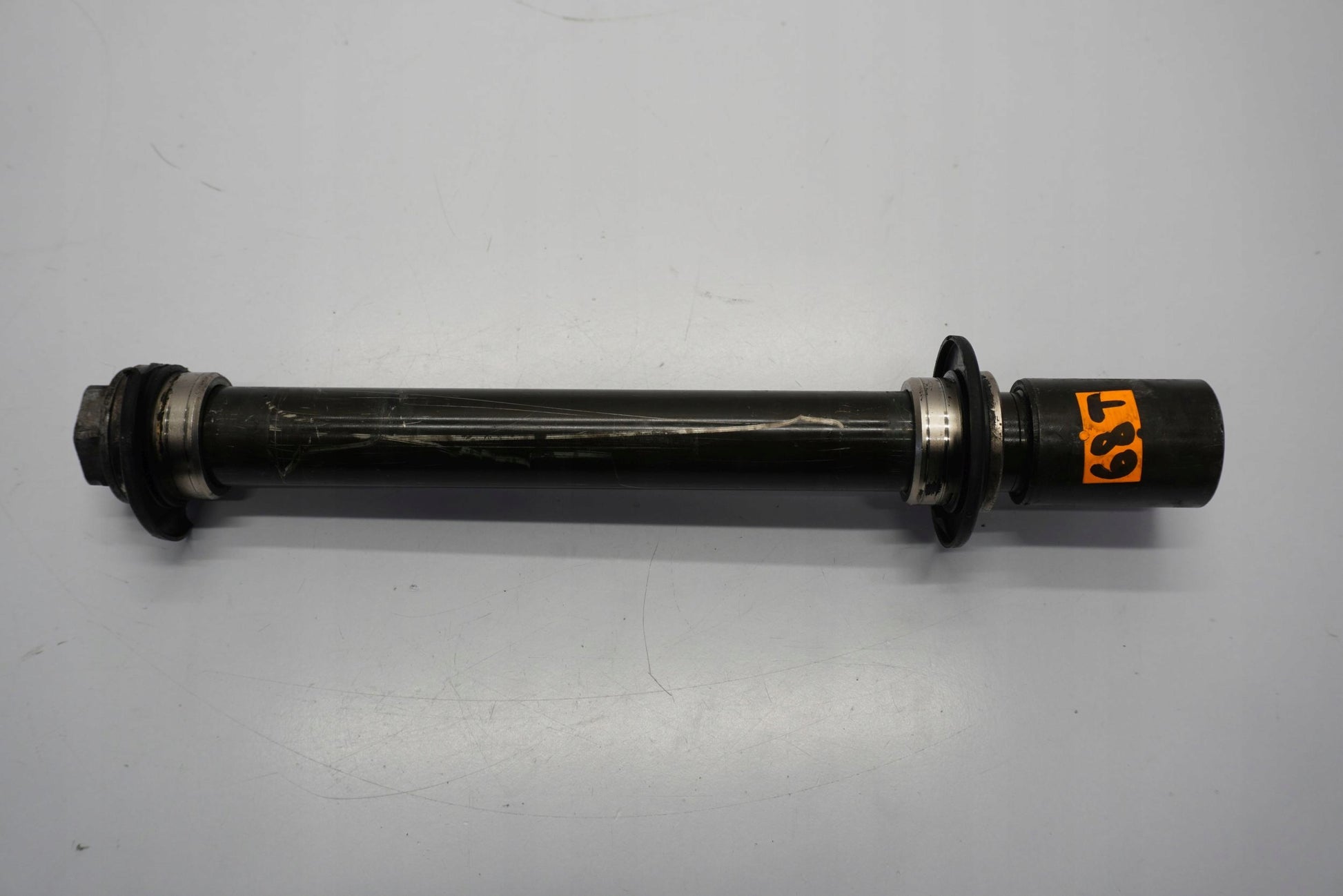 YAMAHA YZF-R6 RJ05 RJ09 03-05 Vorderachse Achse vorne Radachse front axle 5