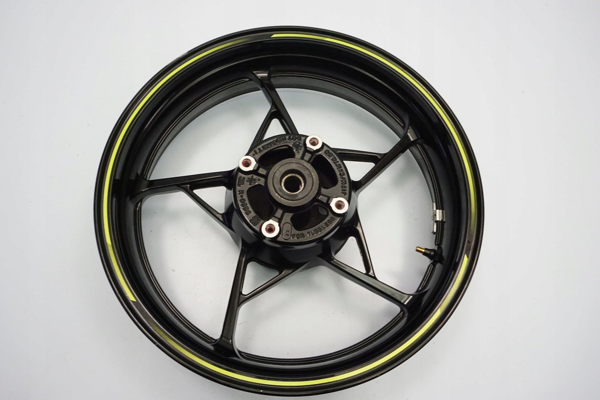 KAWASAKI Z 650 17-19 Felge hinten Wheel Hinterrad 9