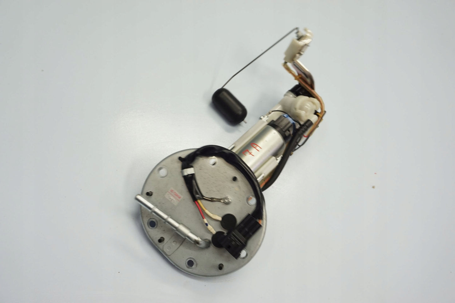 HONDA VFR 800 F 17-19 Benzinpumpe Kraftstoffpumpe Fuel Pump 3