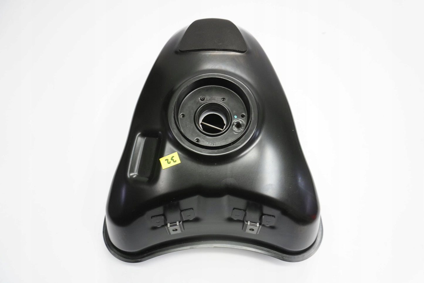 TRIUMPH TRIDENT 660 21- Kraftstofftank Benzintank Fuel Tank 4