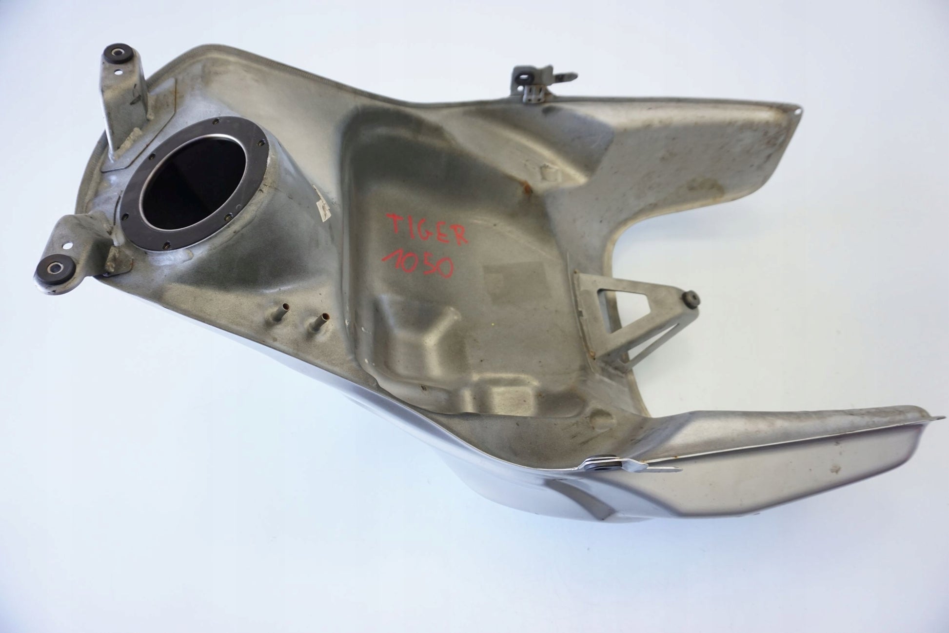 TRIUMPH TIGER SPORT 1050 16- Kraftstofftank Benzintank Fuel Tank 7